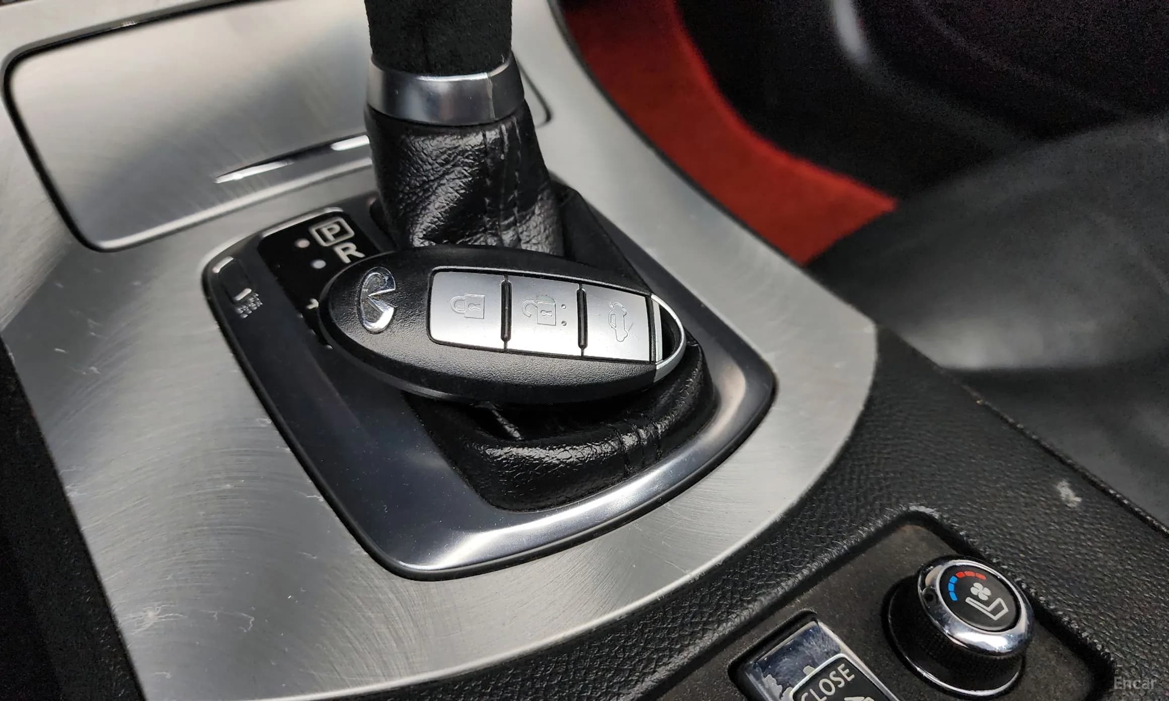 G37