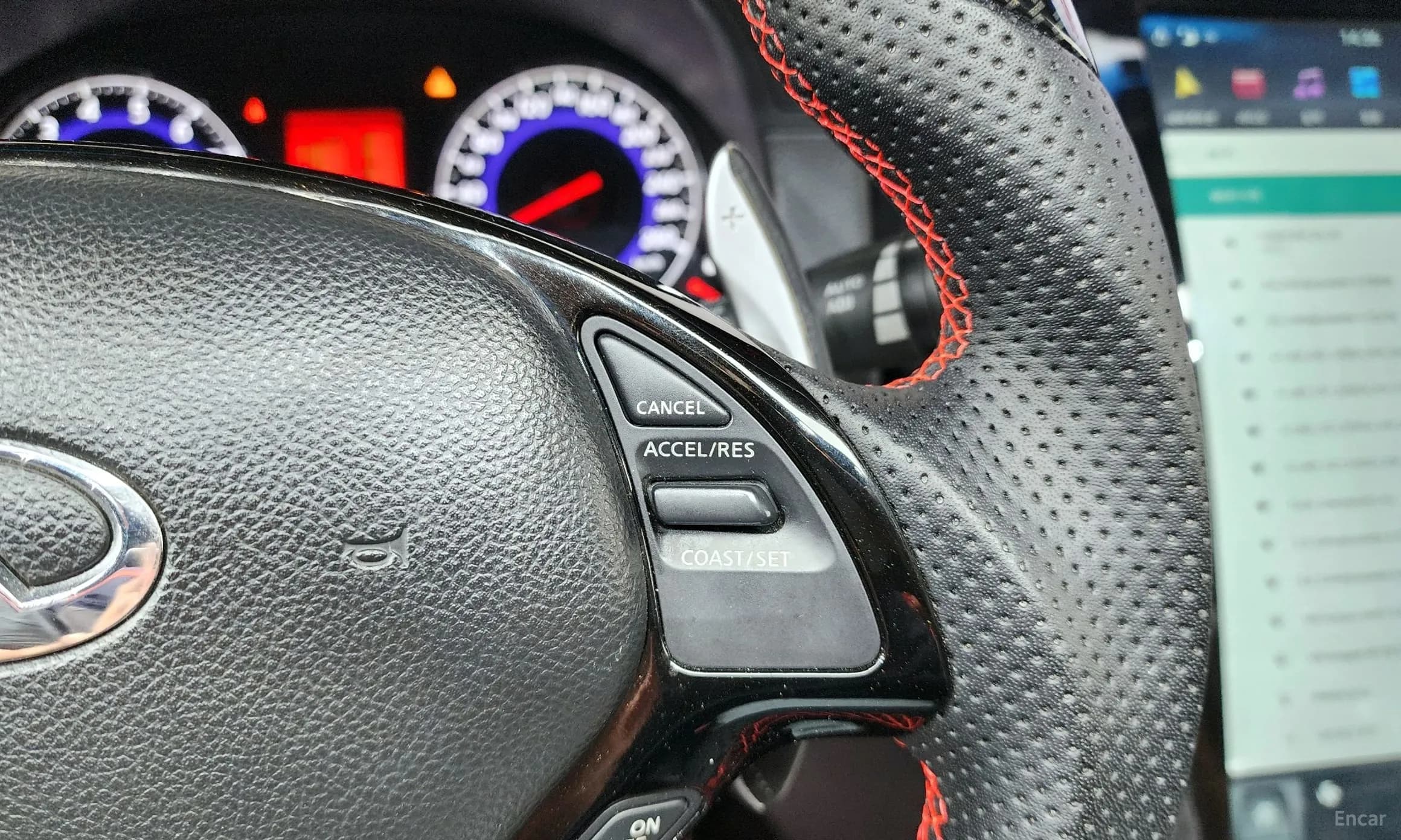 G37