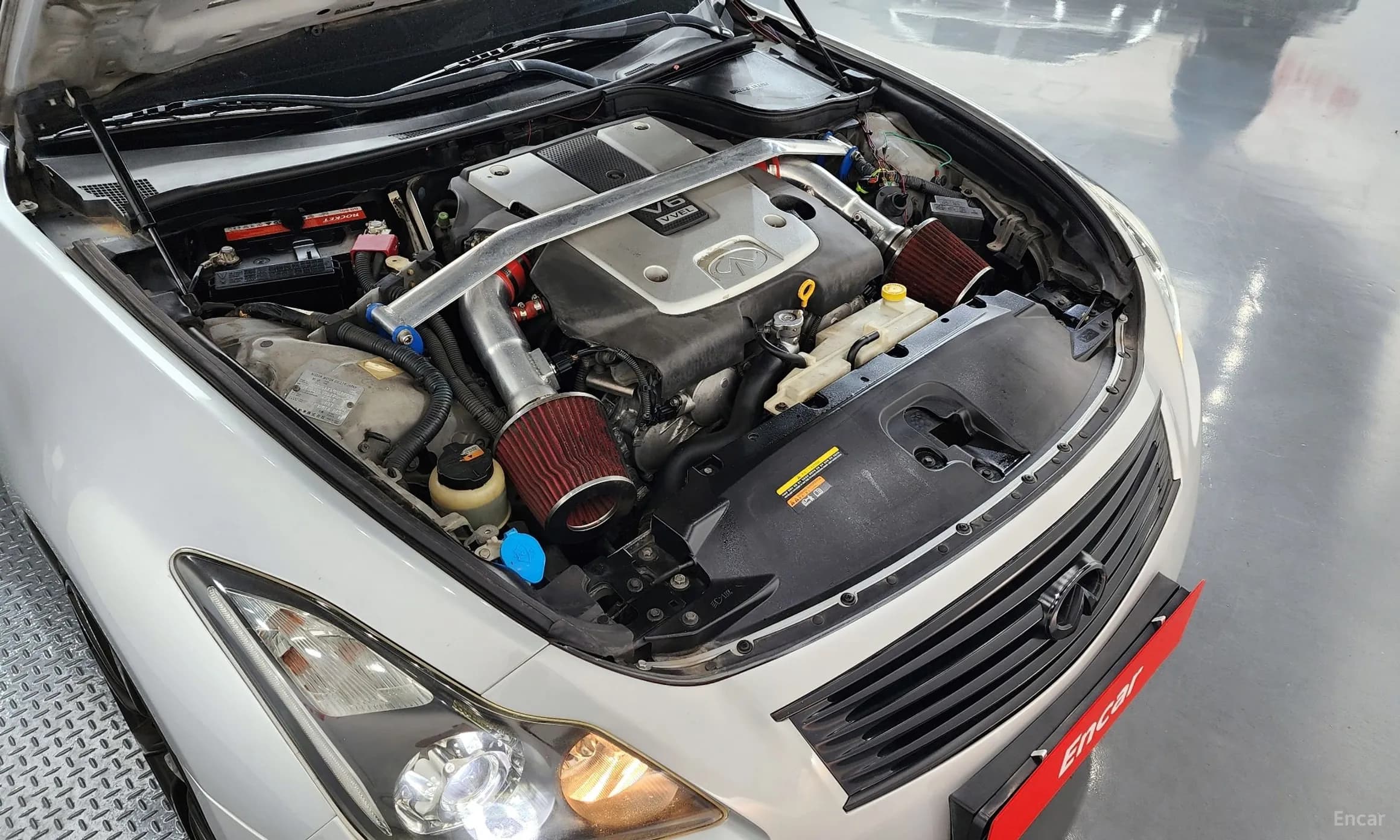 G37