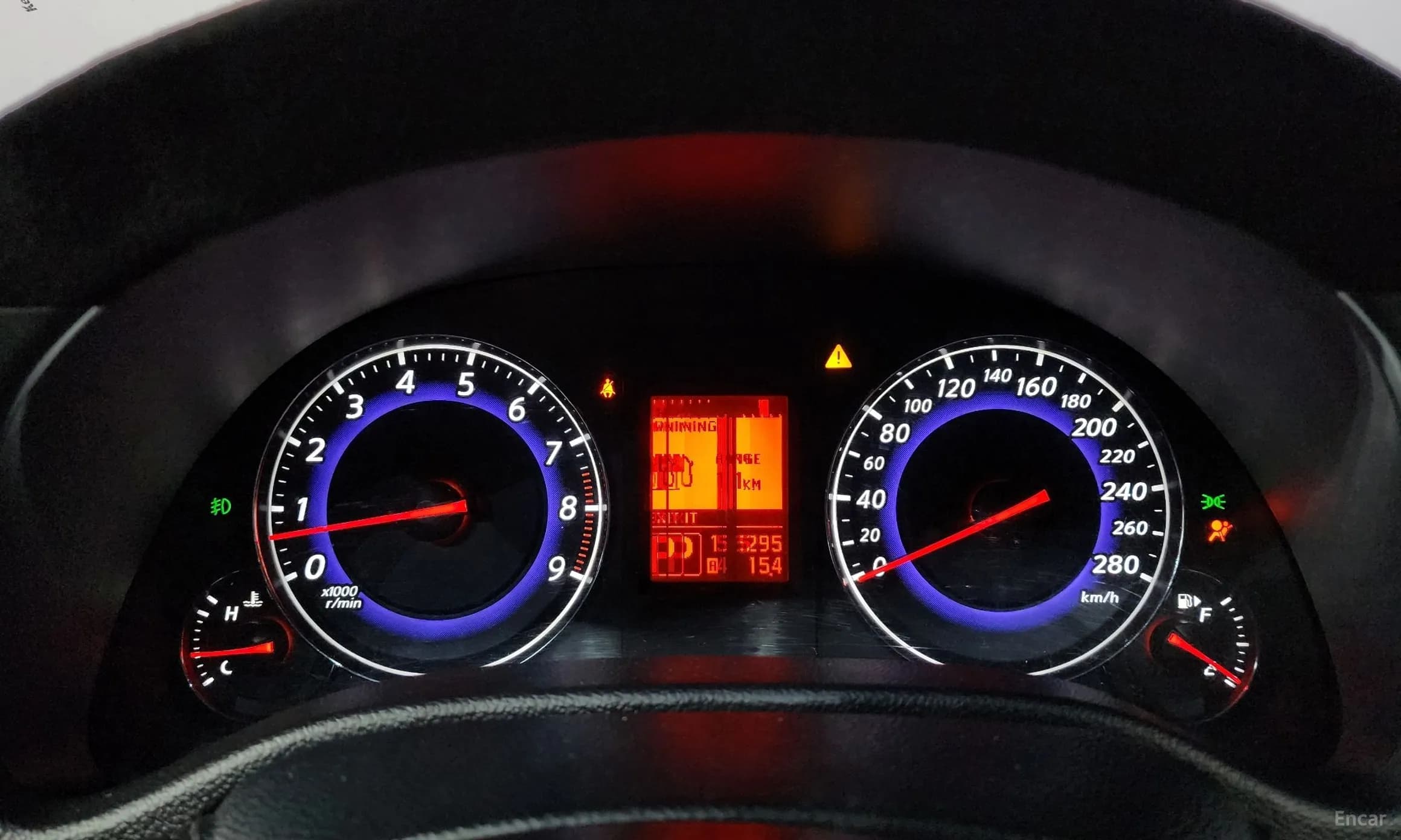 G37