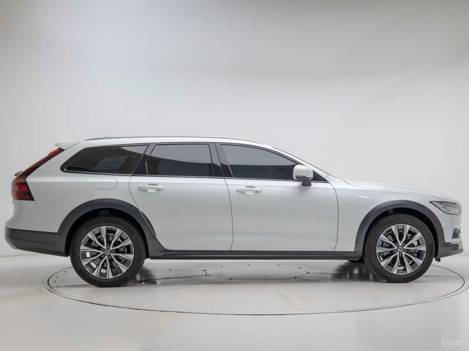 V90 Cross Country