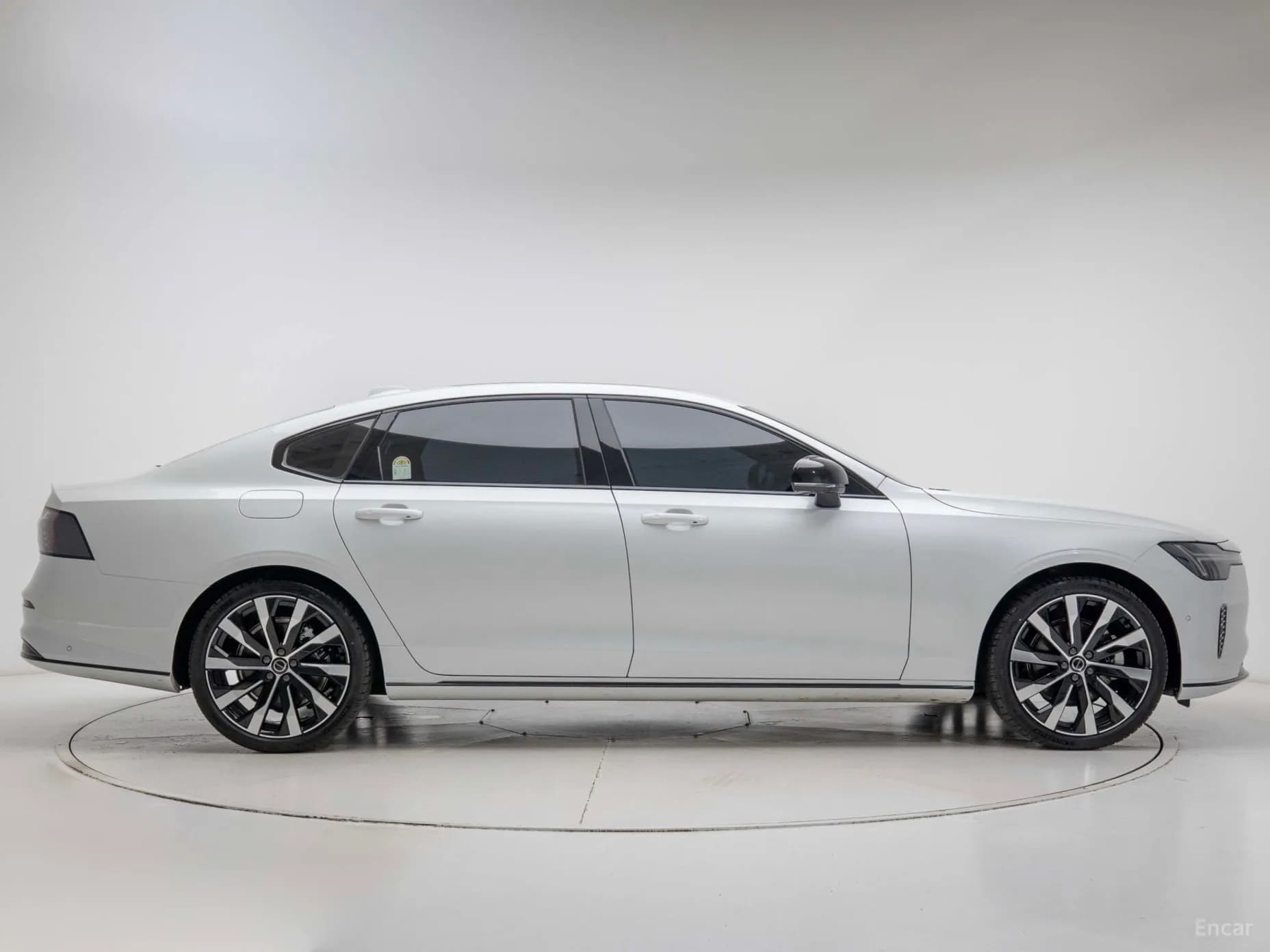 S90
