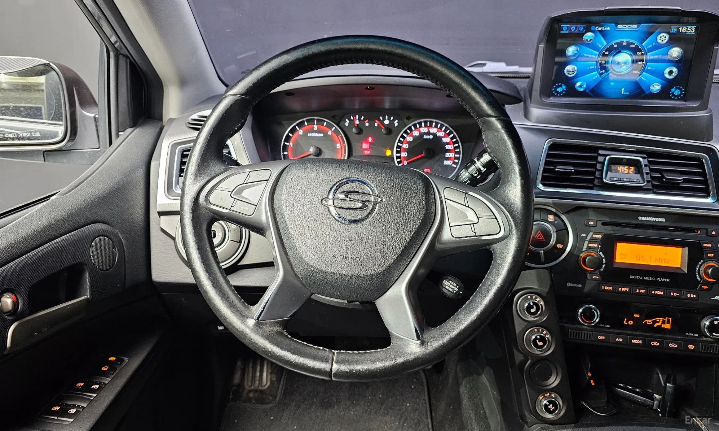 Korando Sports