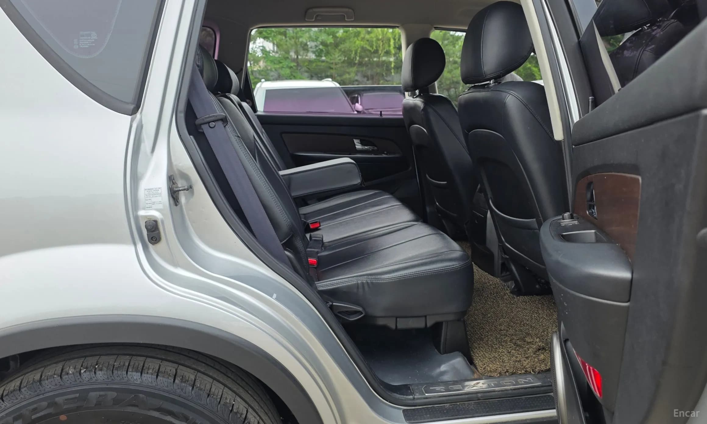 Rexton W