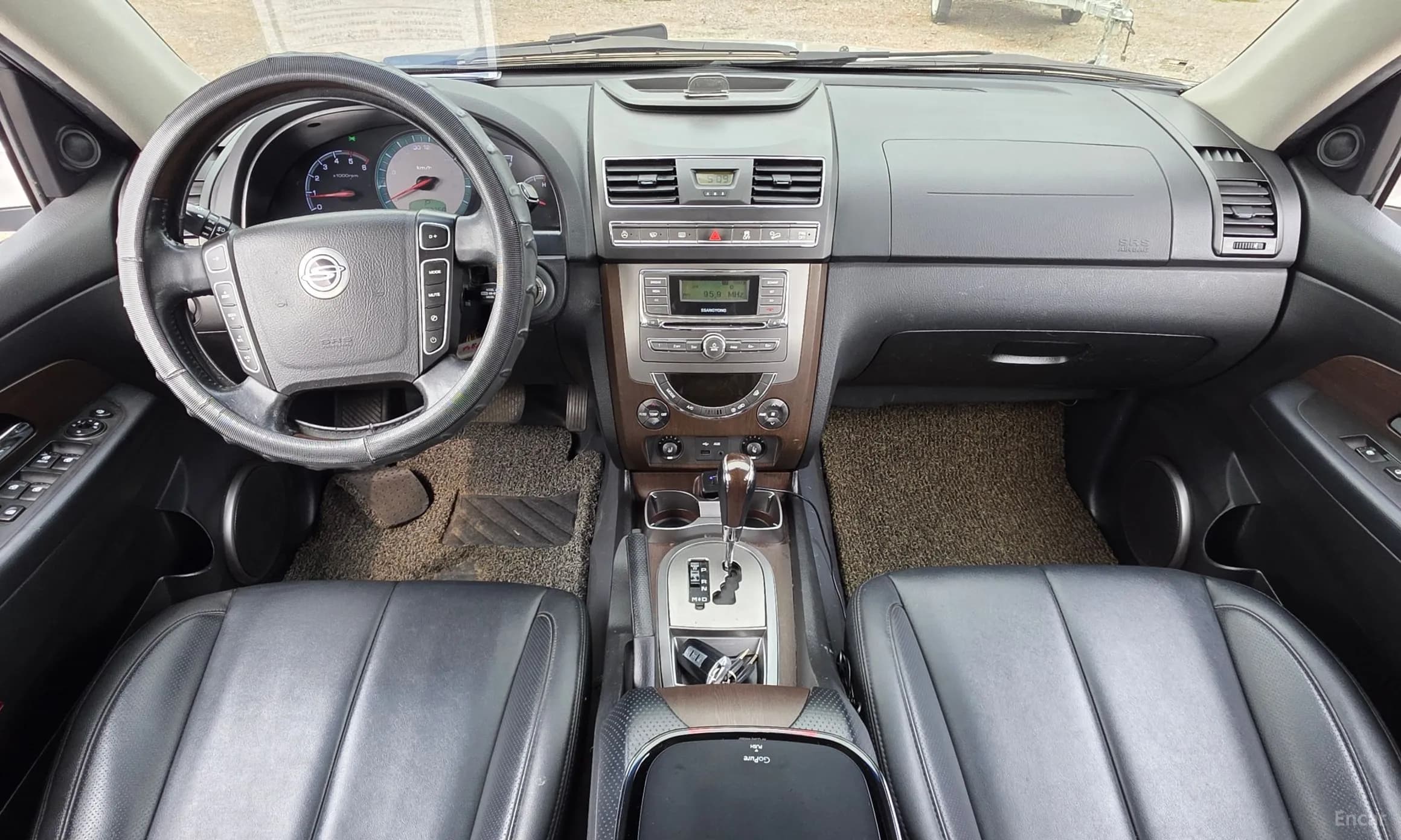 Rexton W