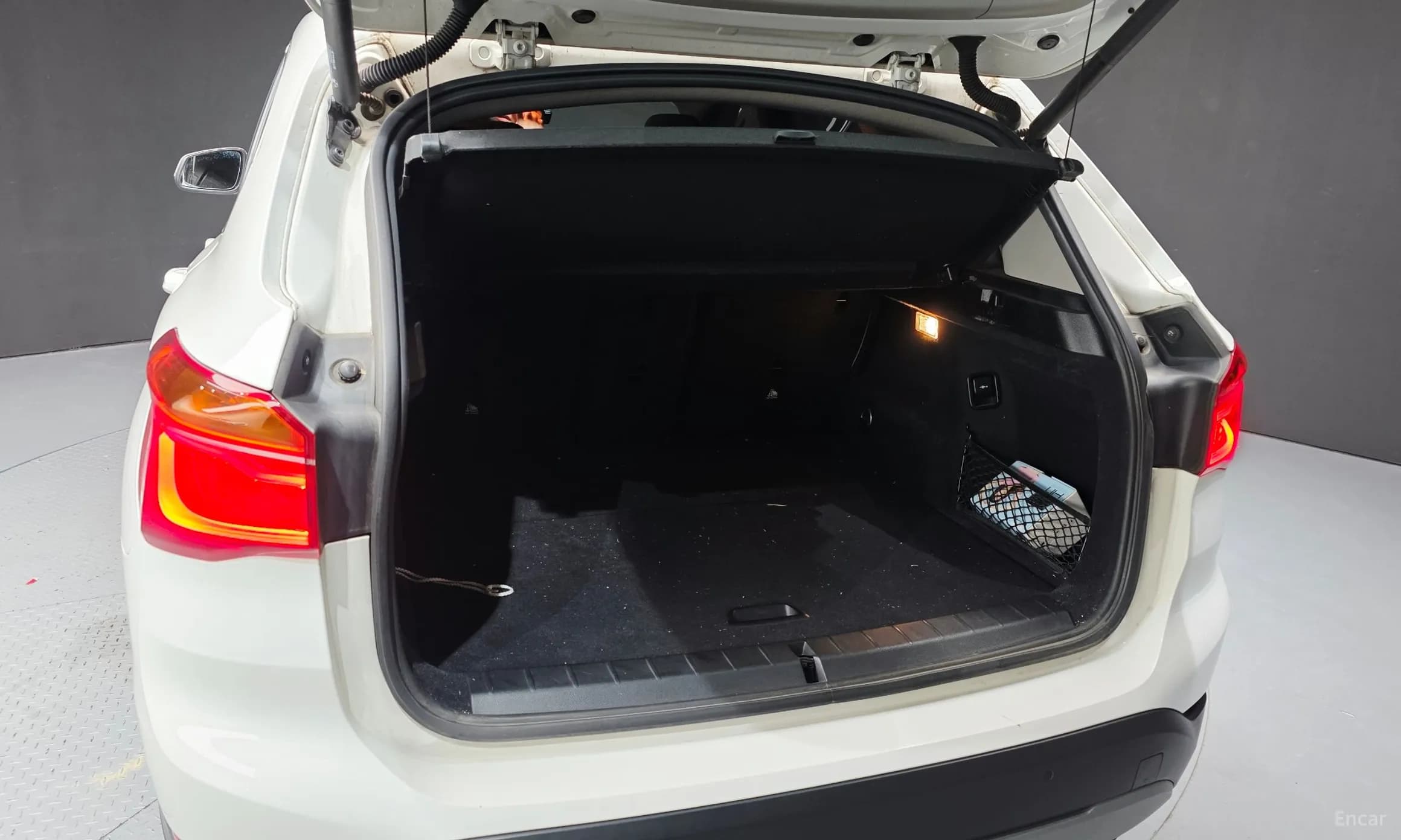 X1 (F48)