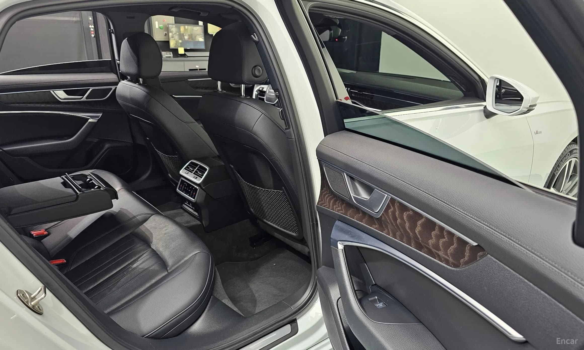 A6 (C8)