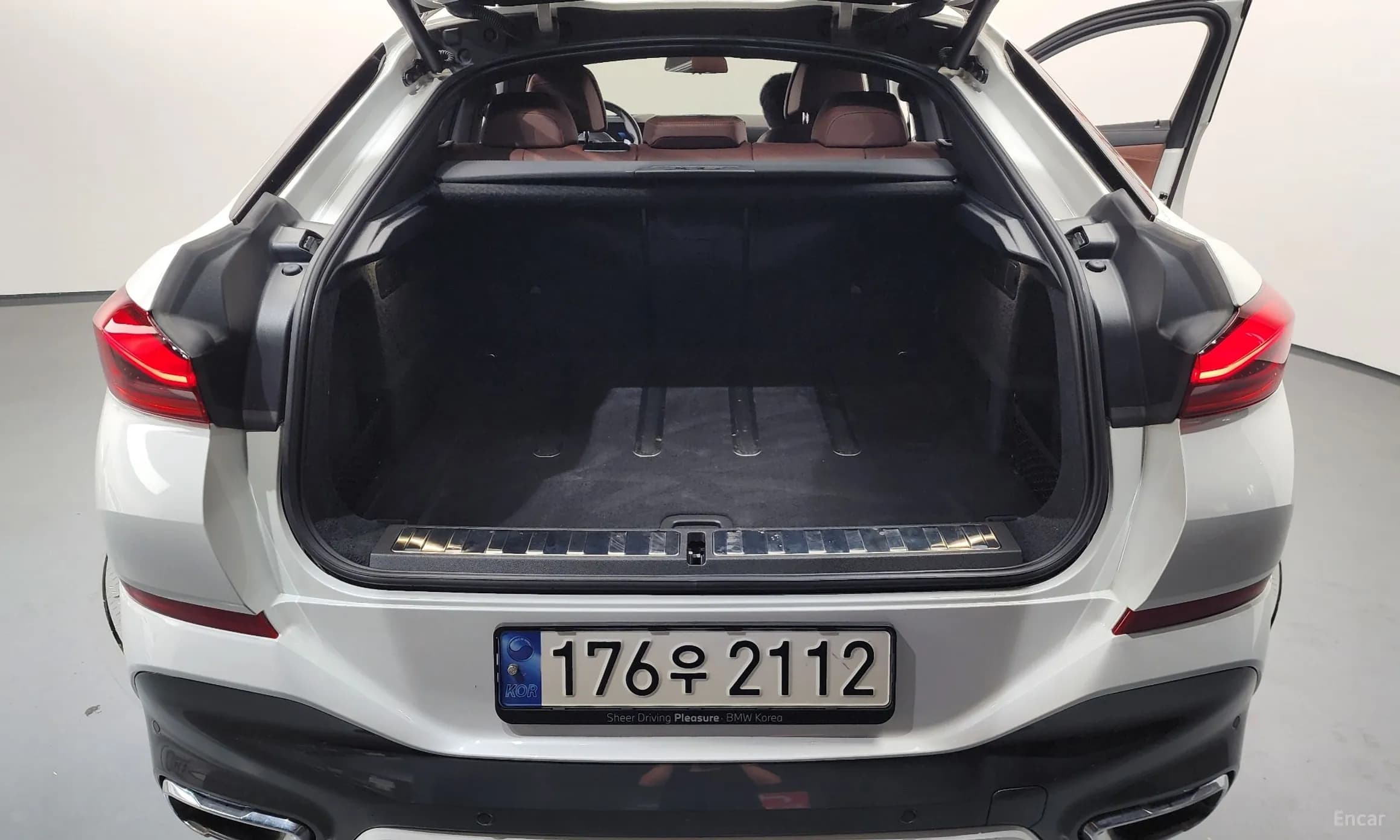 X6 (G06)