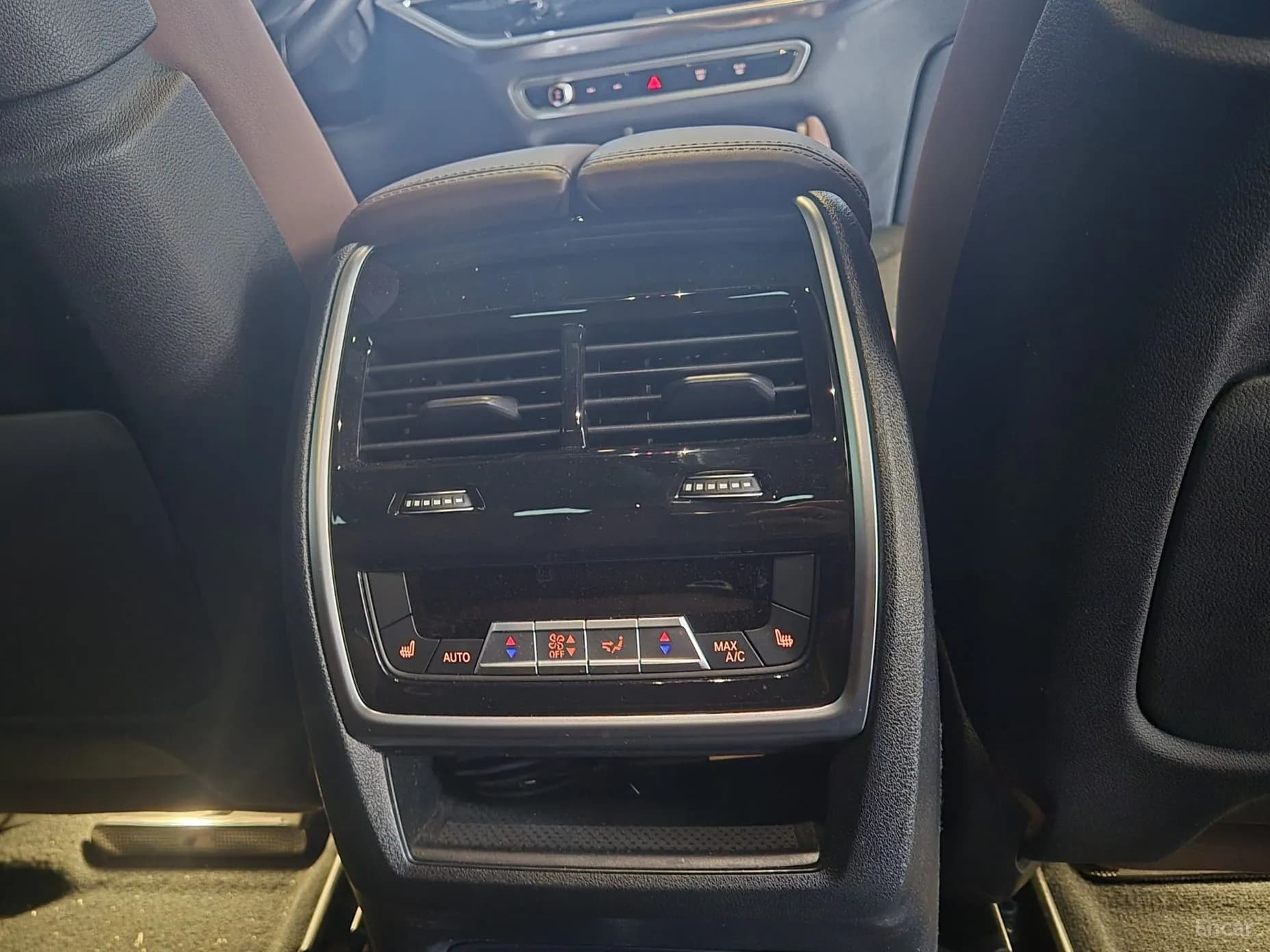 X6 (G06)