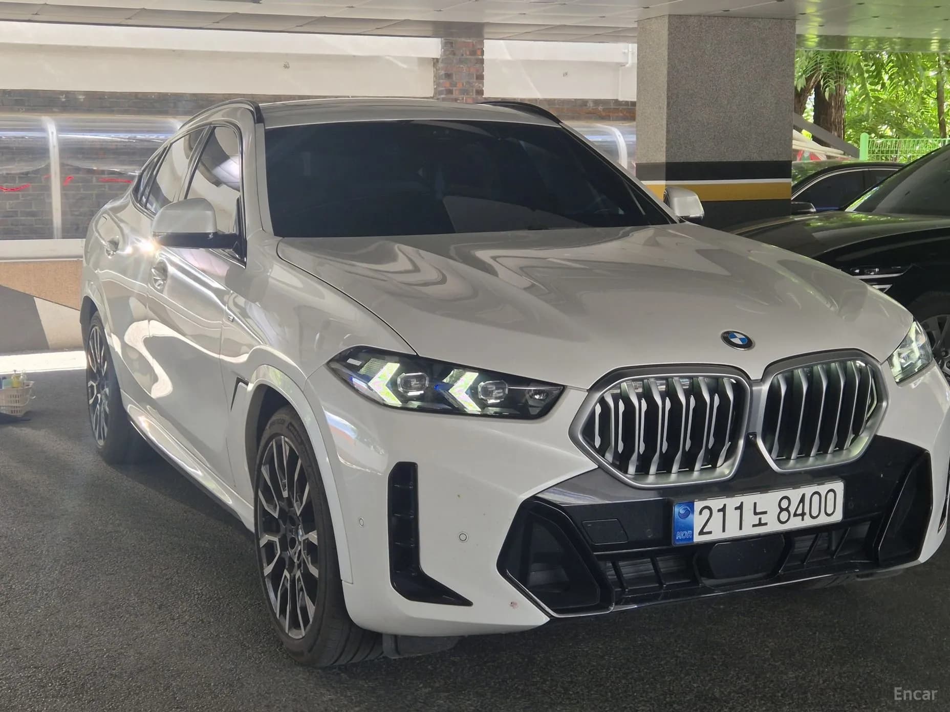 X6 (G06)