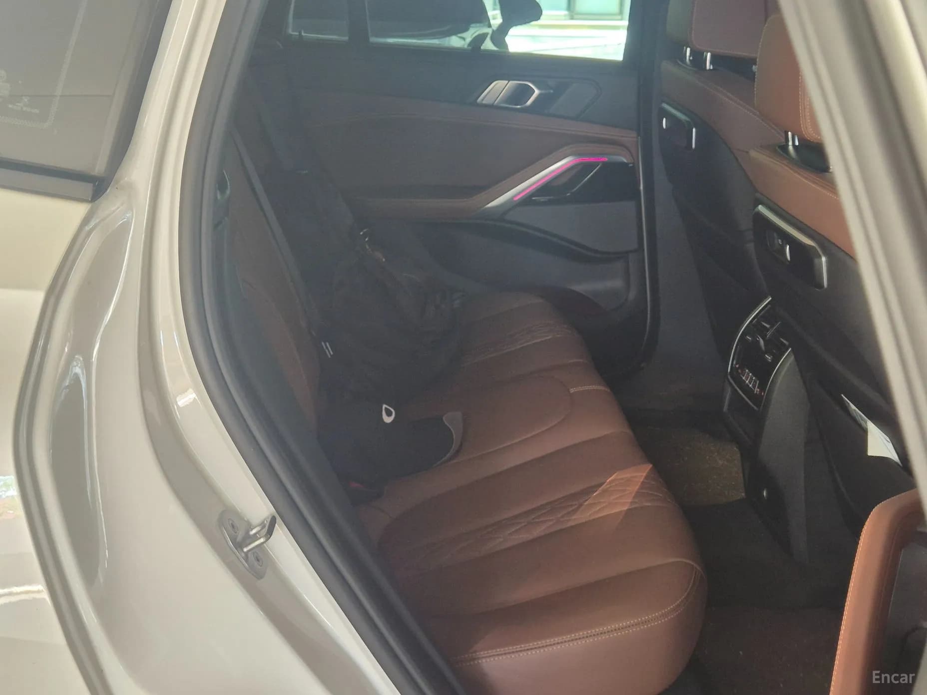 X6 (G06)