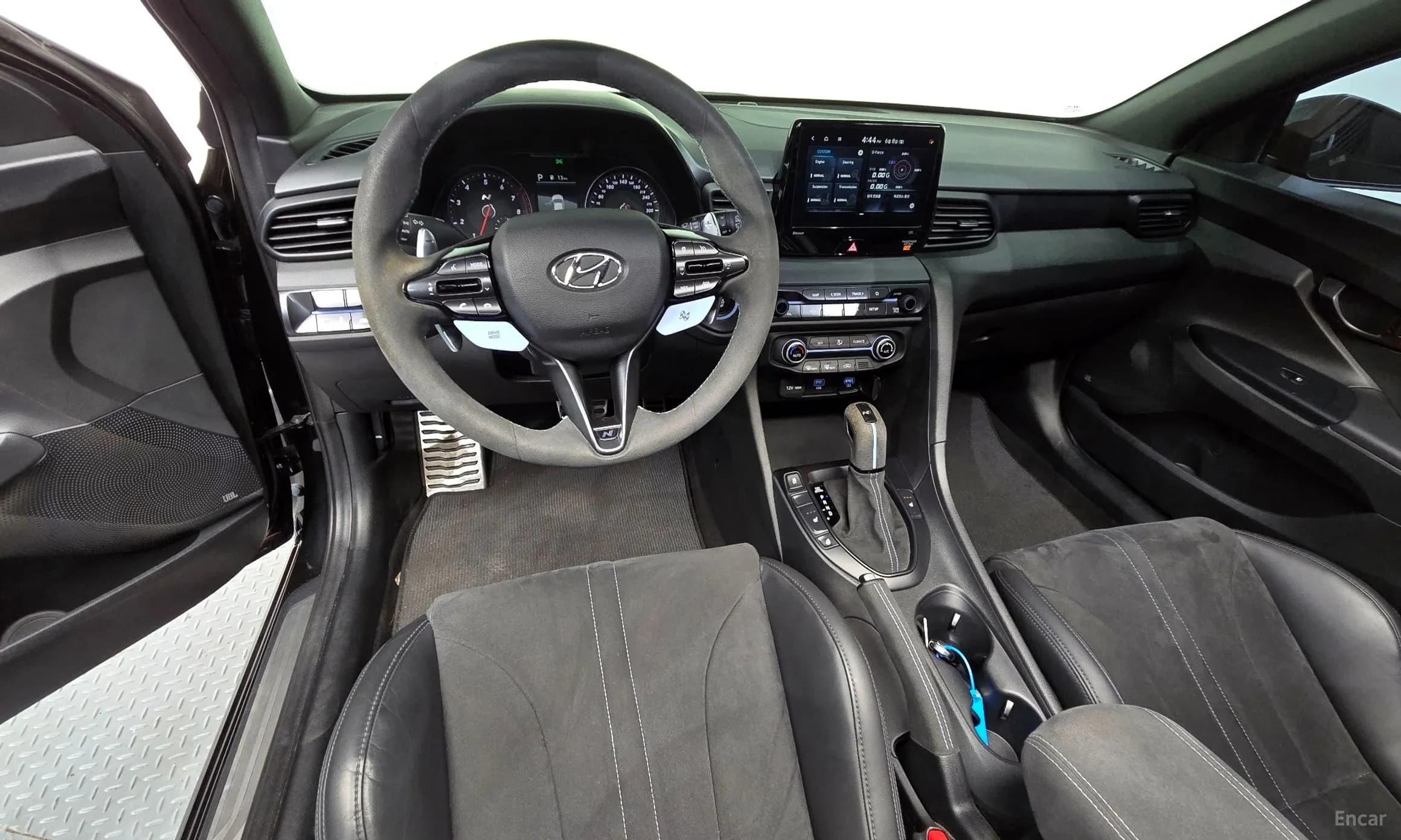 Veloster (JS)