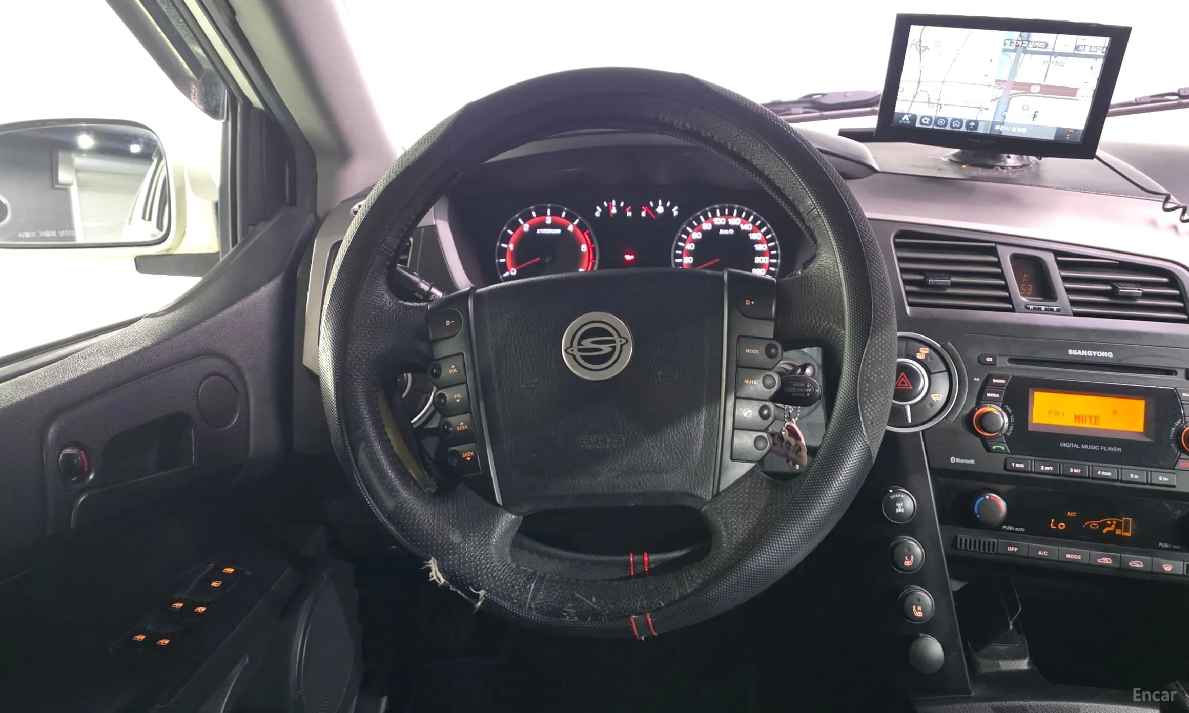 Korando Sports