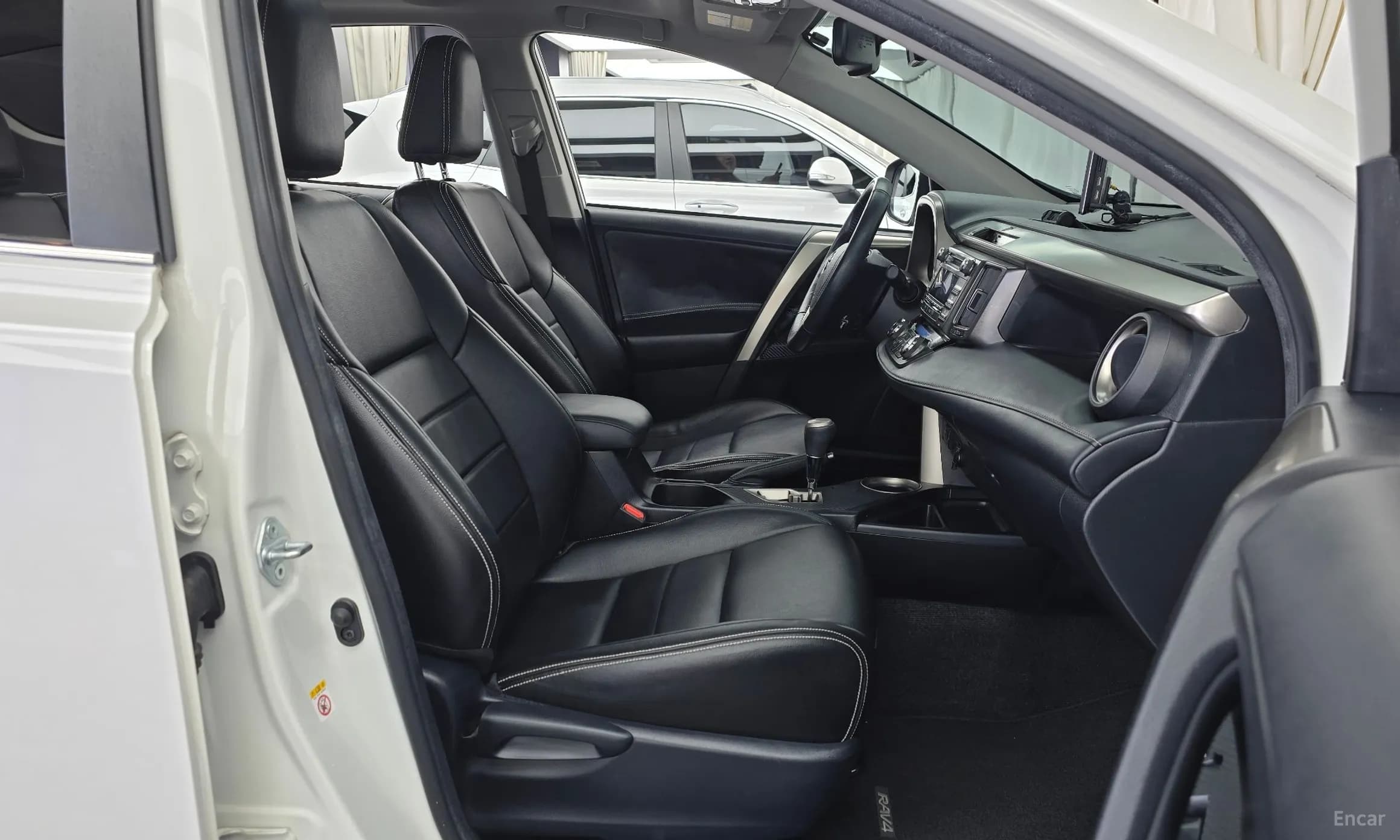 RAV4