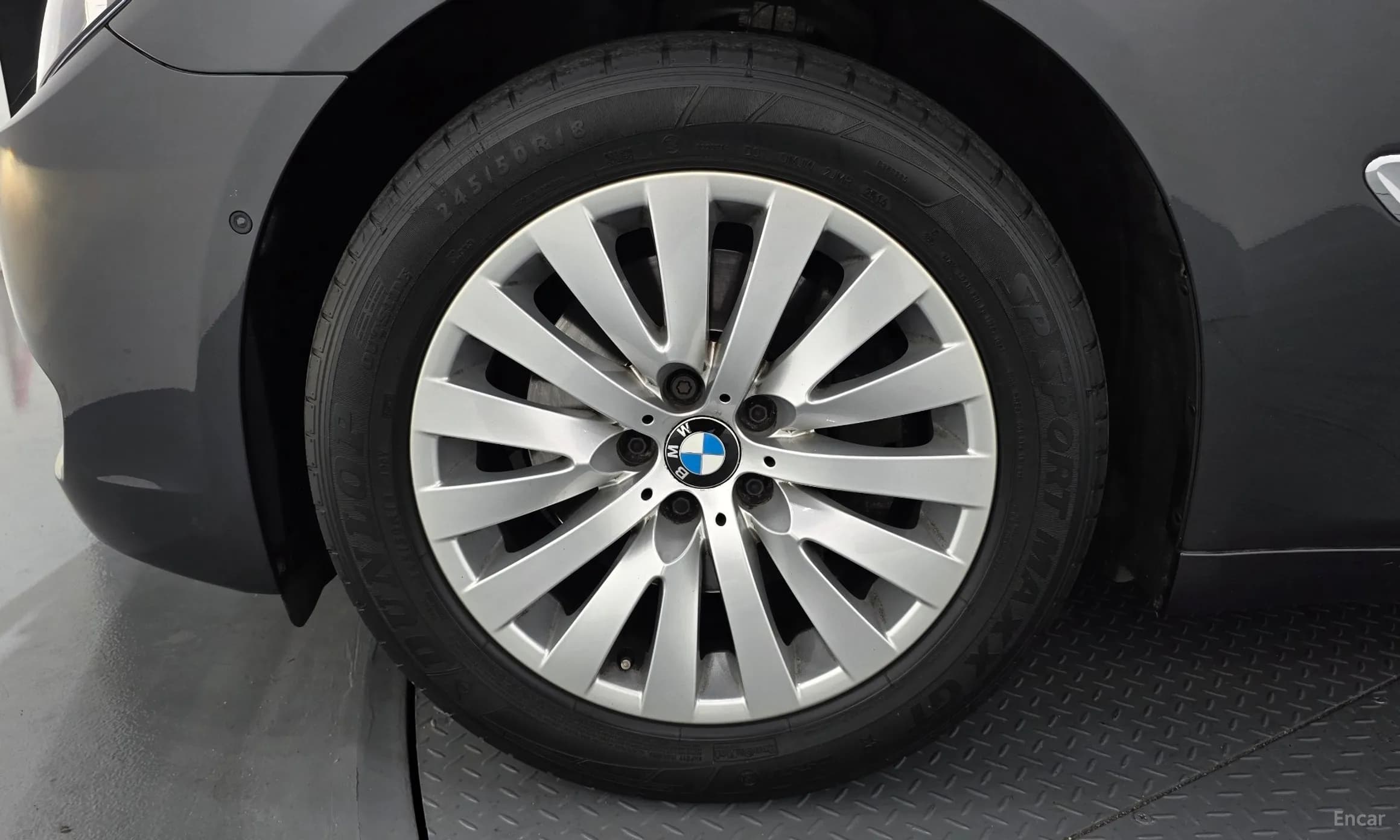 7 Series (F01)