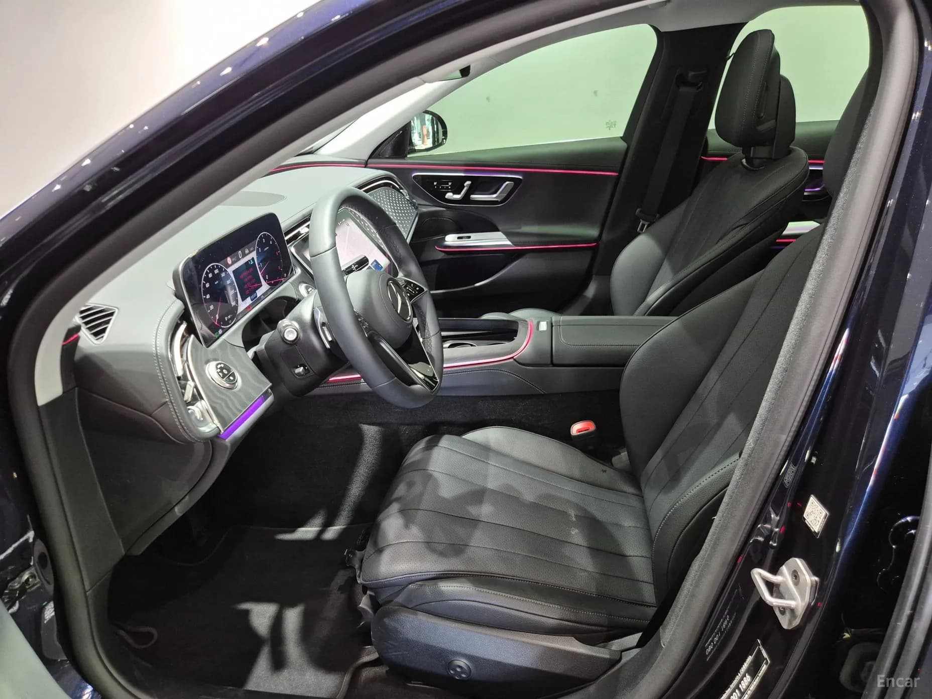 E-Class W214
