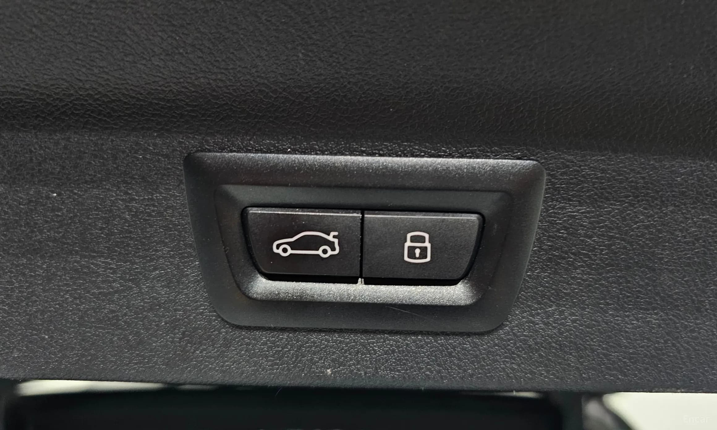 X3 (G01)