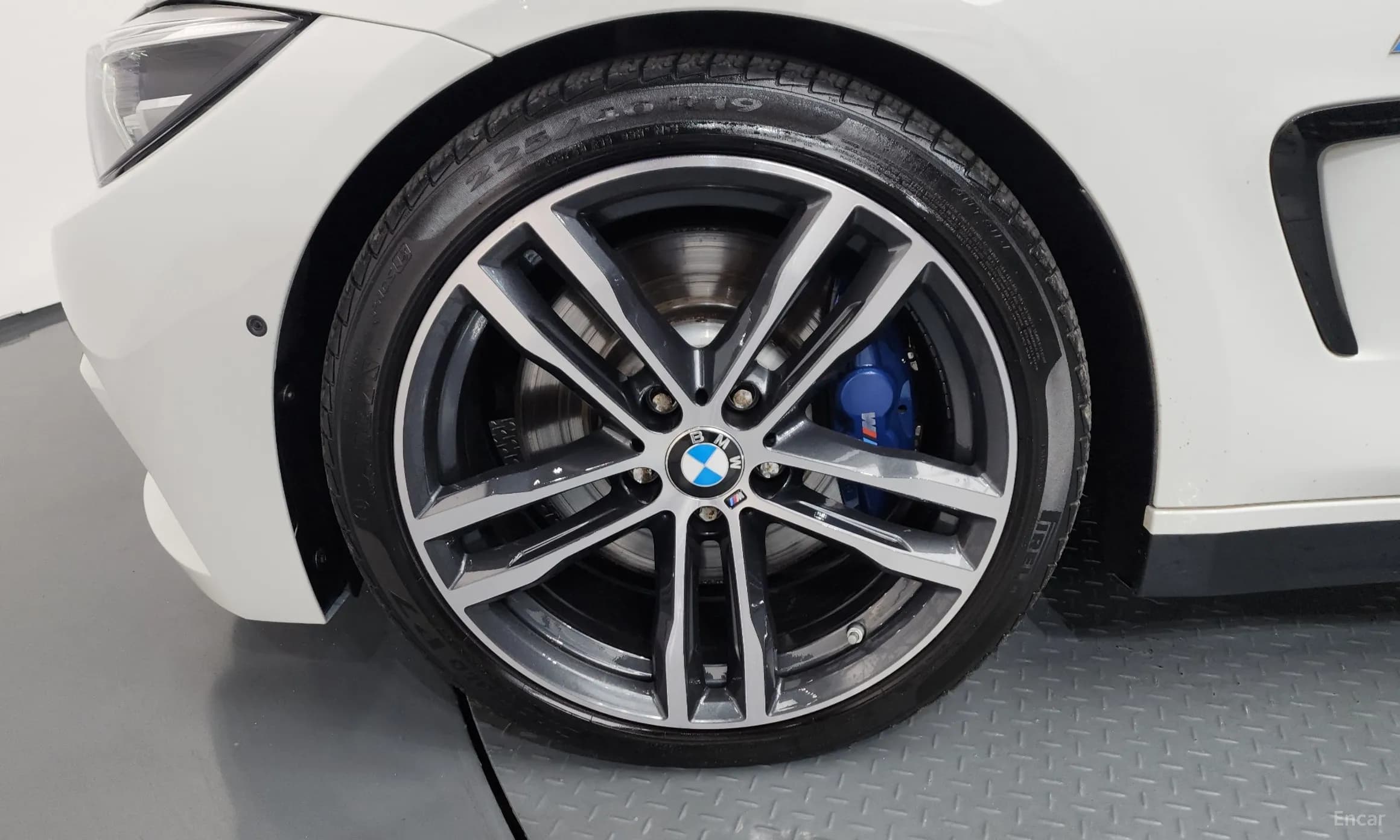 Series 4 (F32)