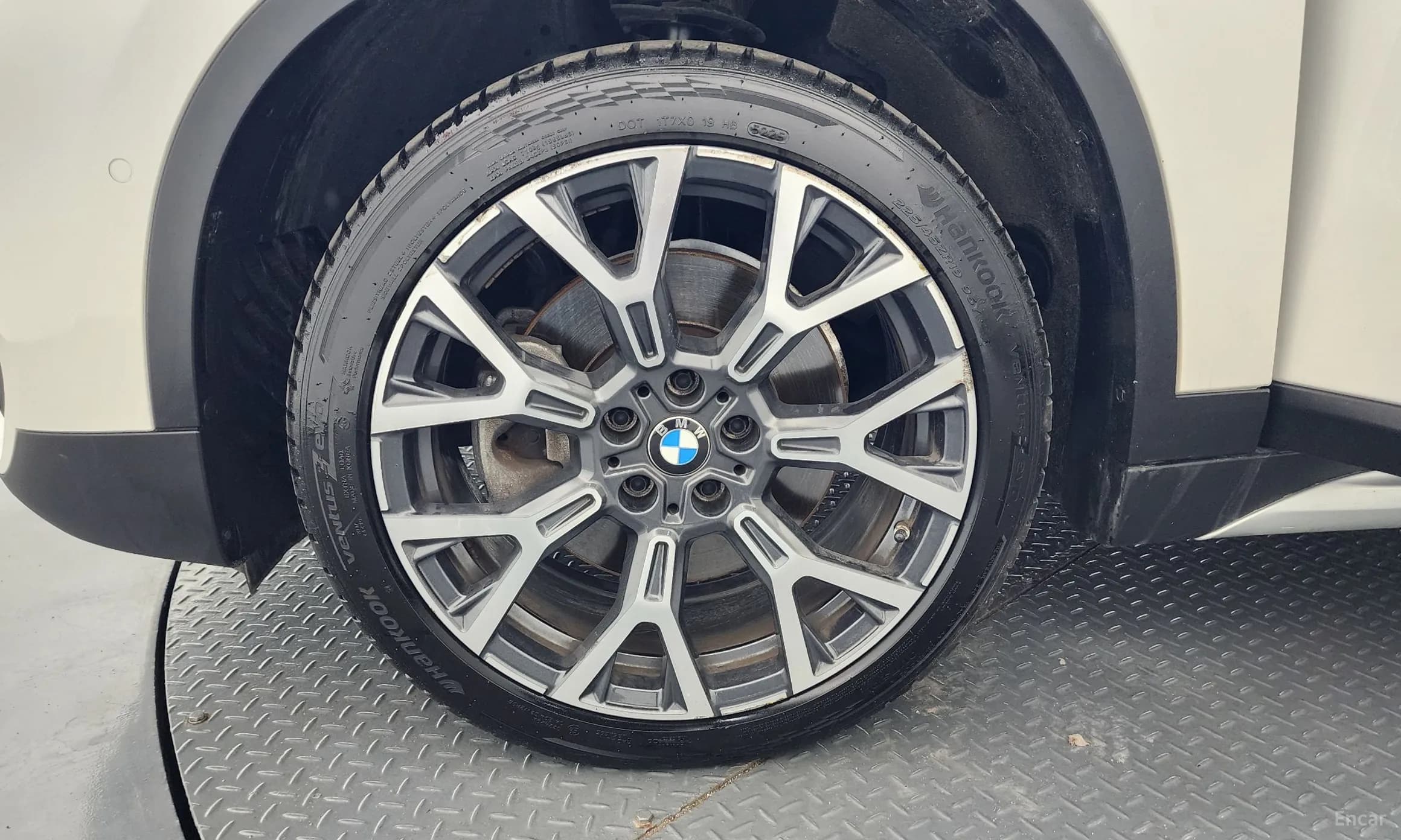 X1 (F48)