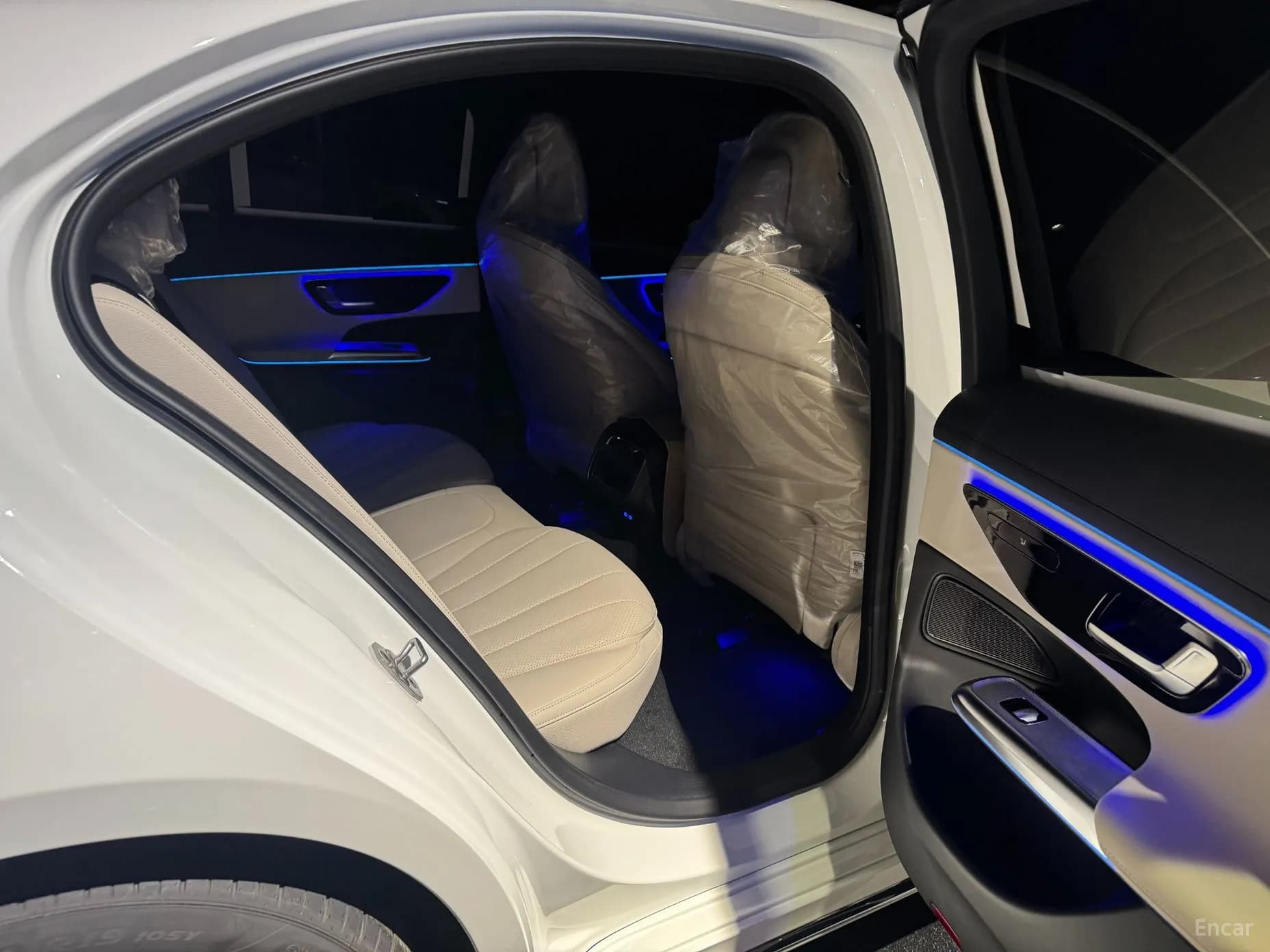 E-Class W214