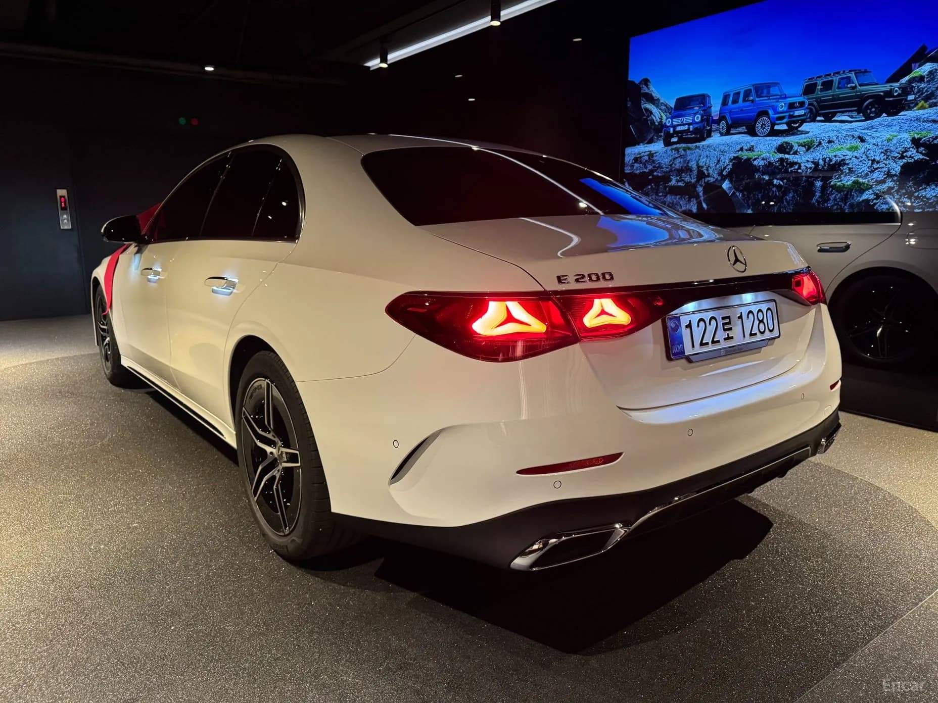 E-Class W214