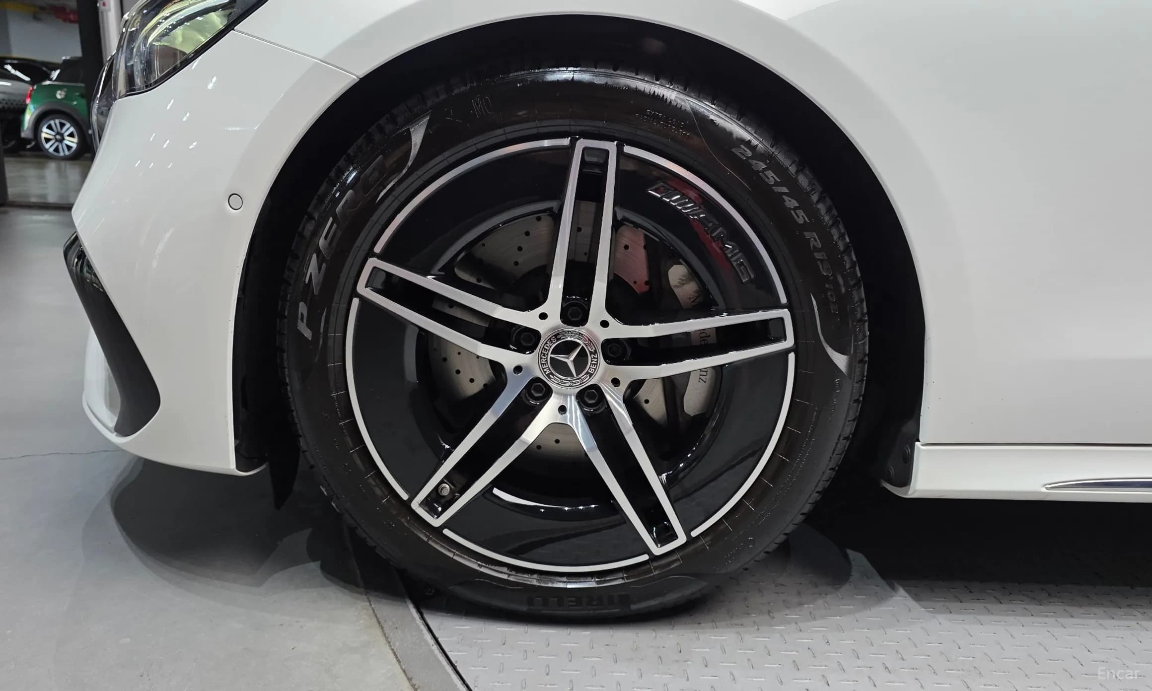 E-Class W214