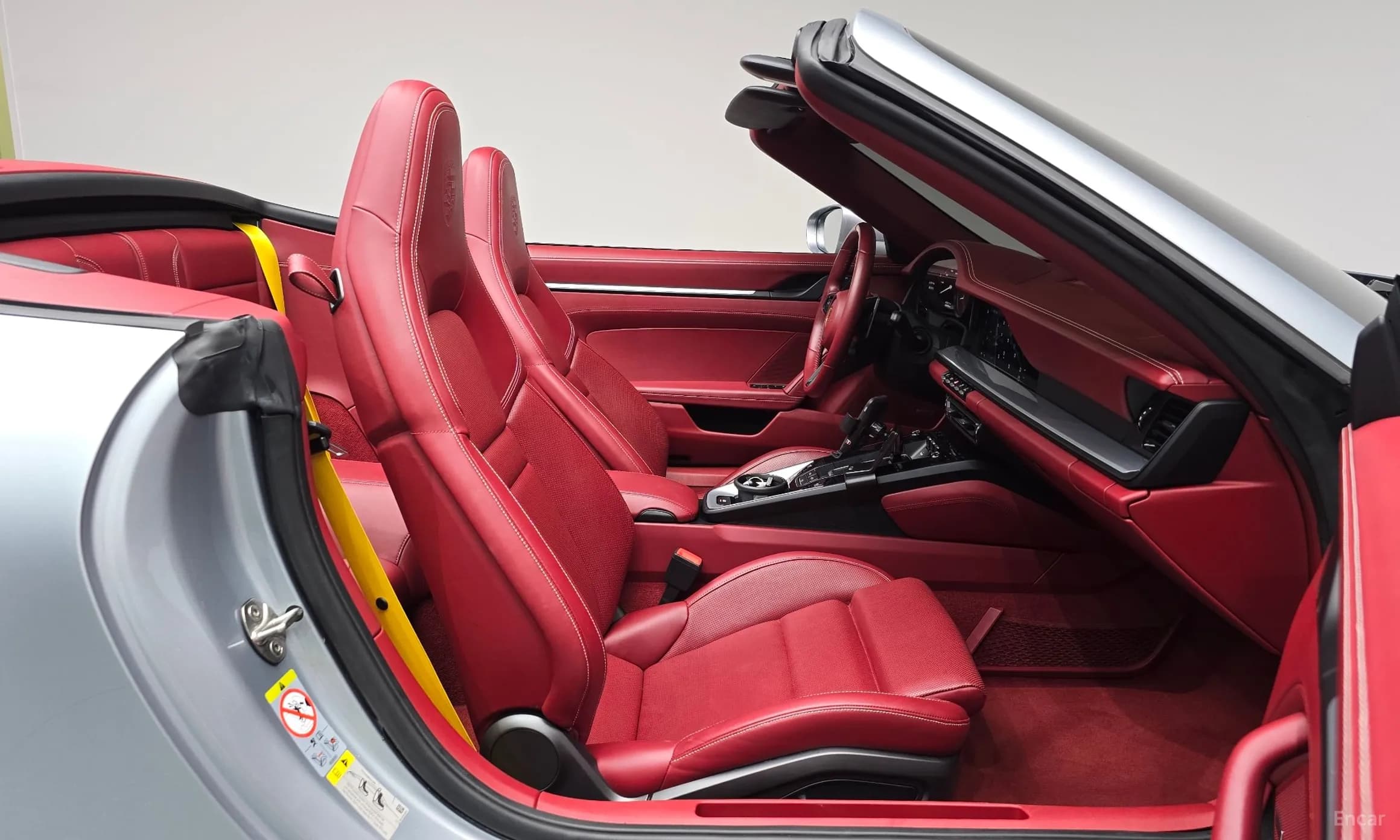 911 (992)