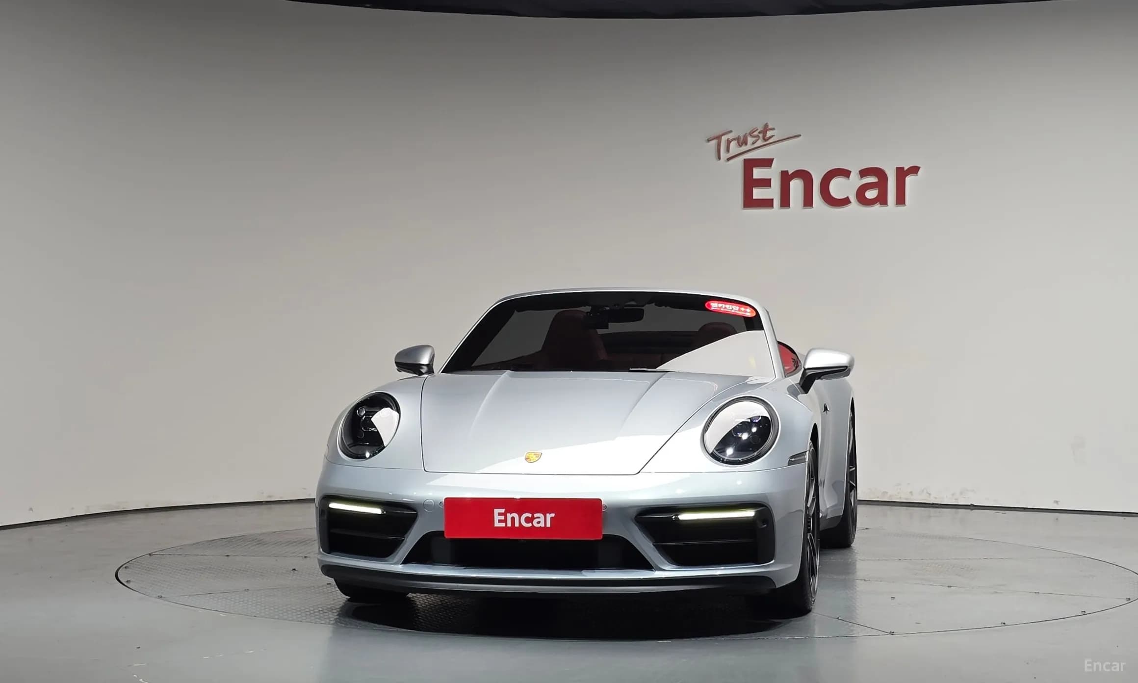 911 (992)