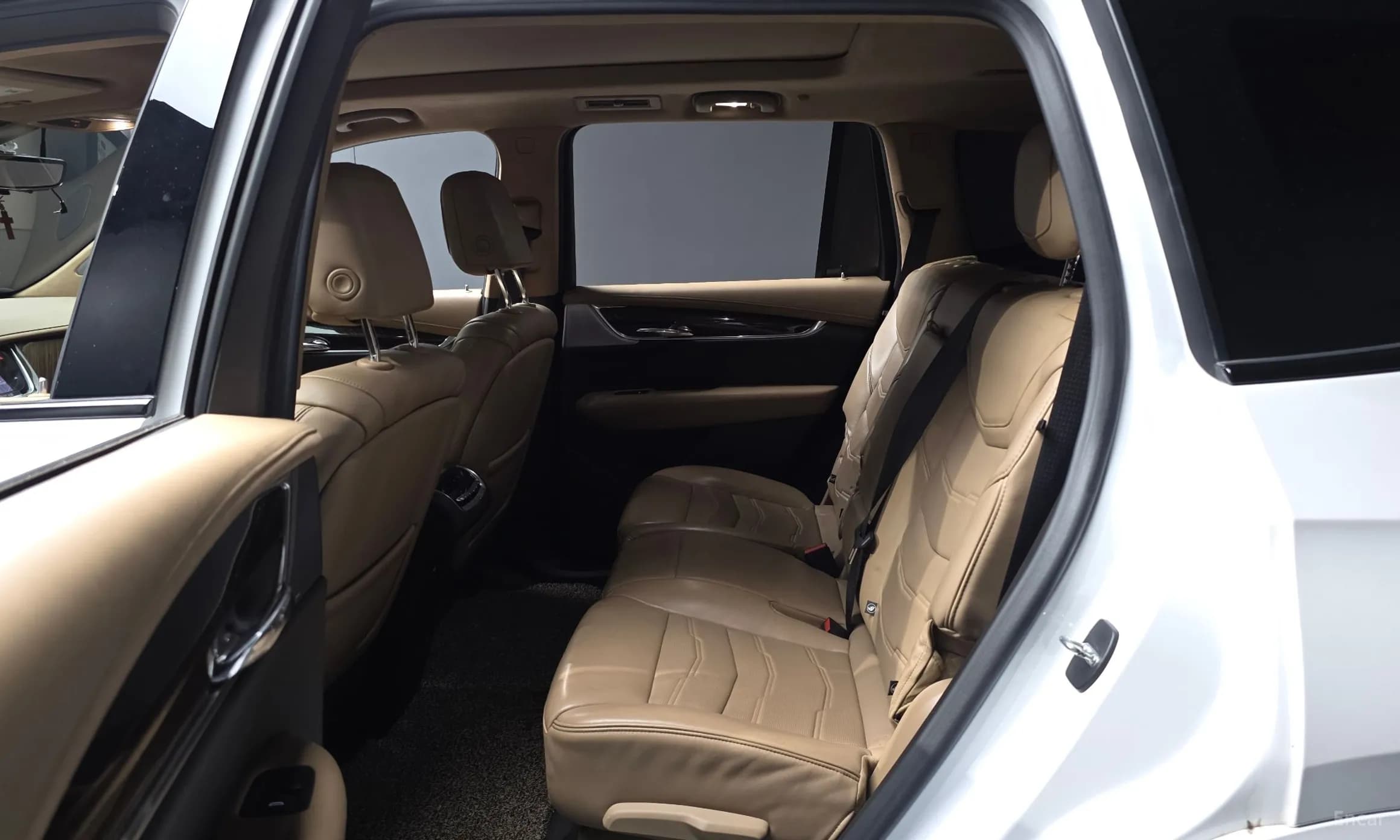 XT6