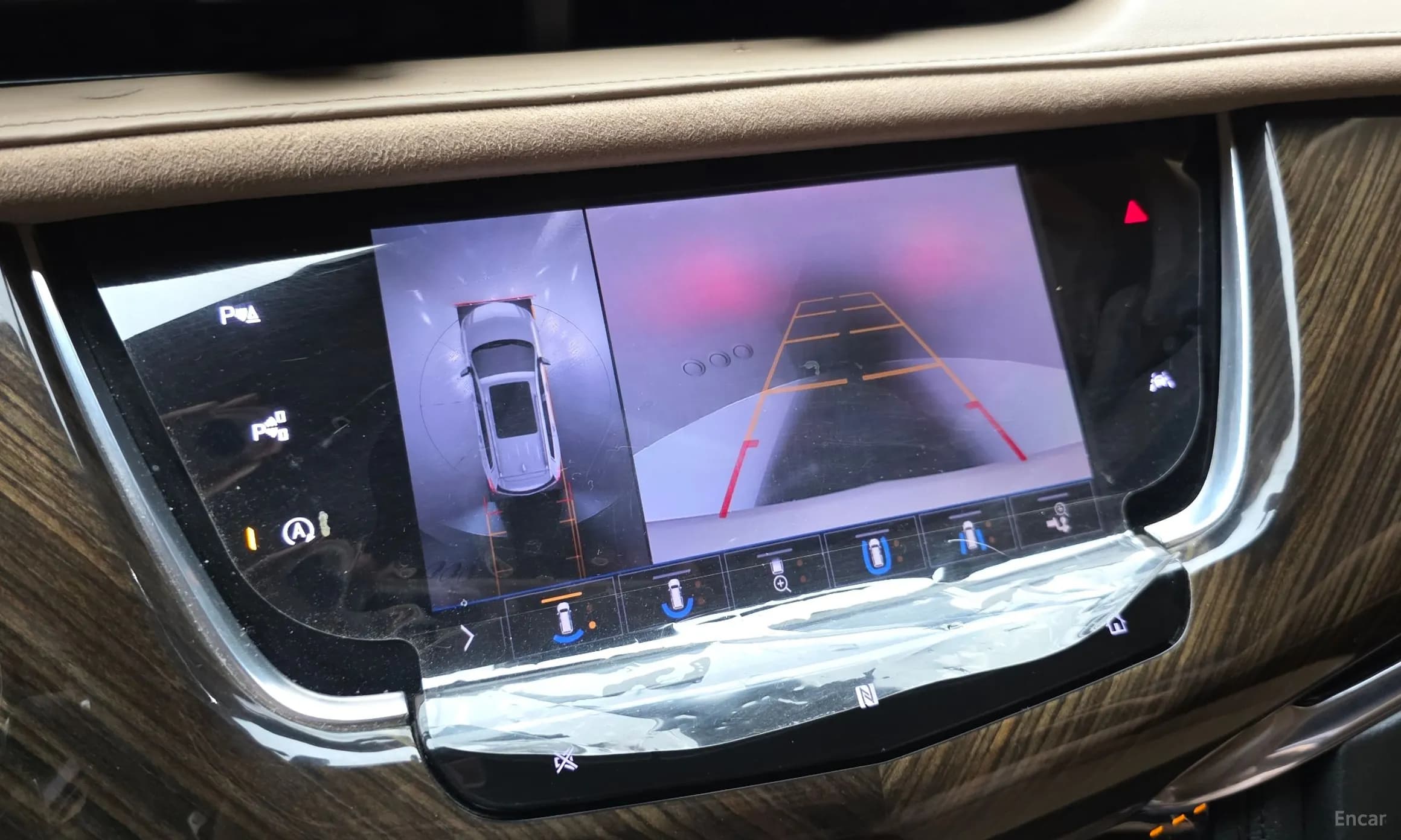 XT6