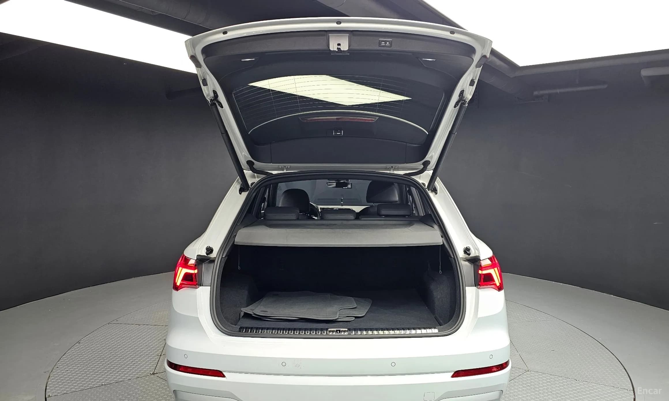 Q3 (F3)