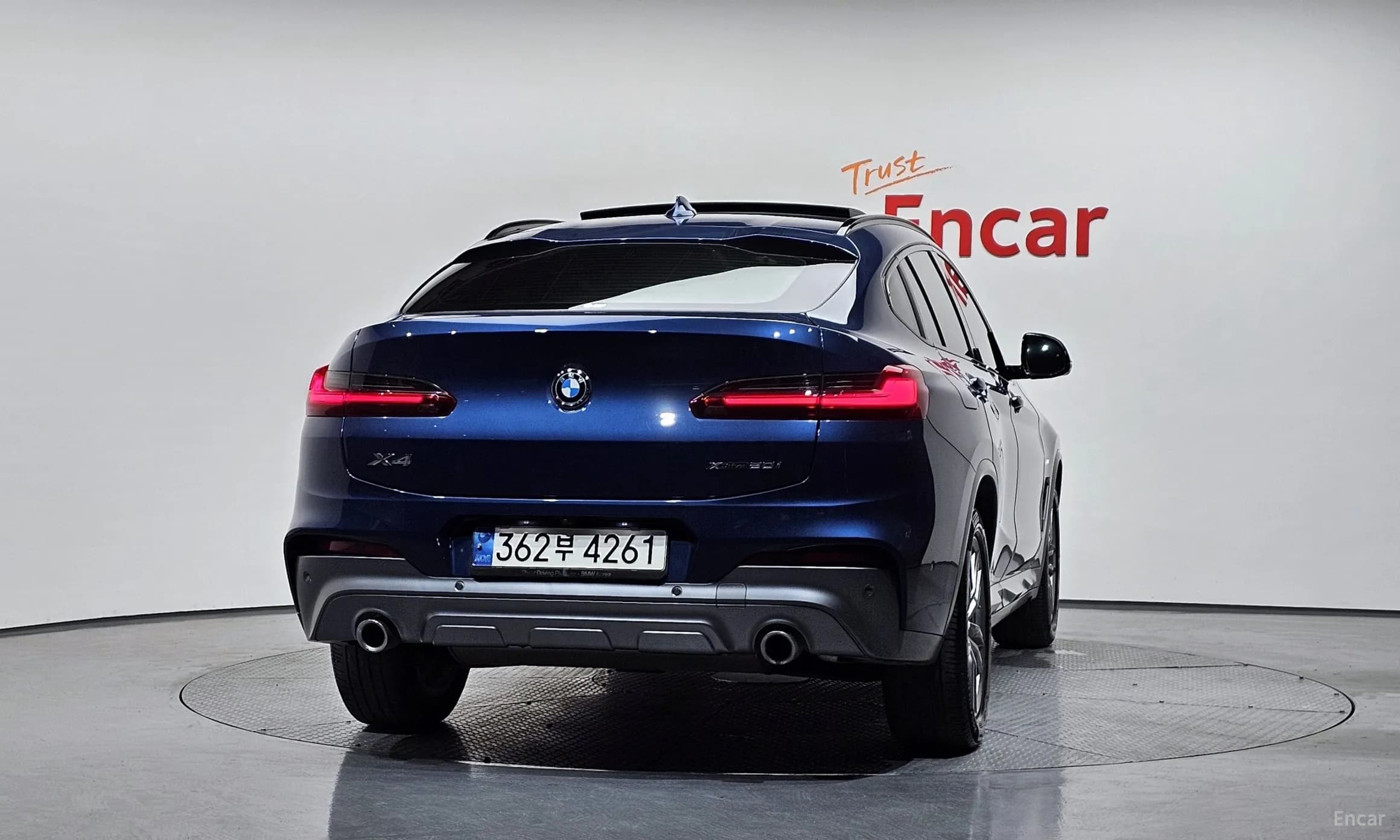 X4 (G02)