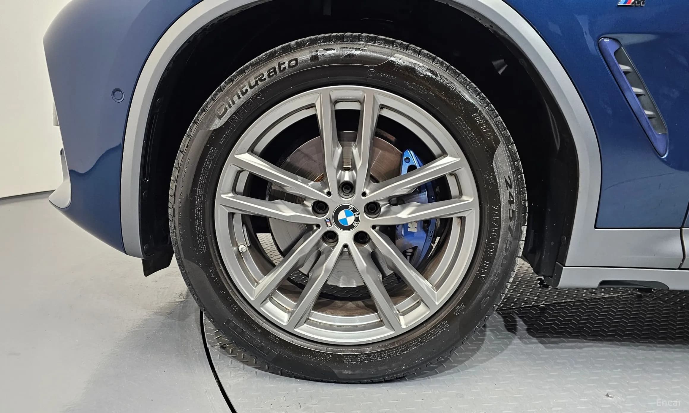 X4 (G02)