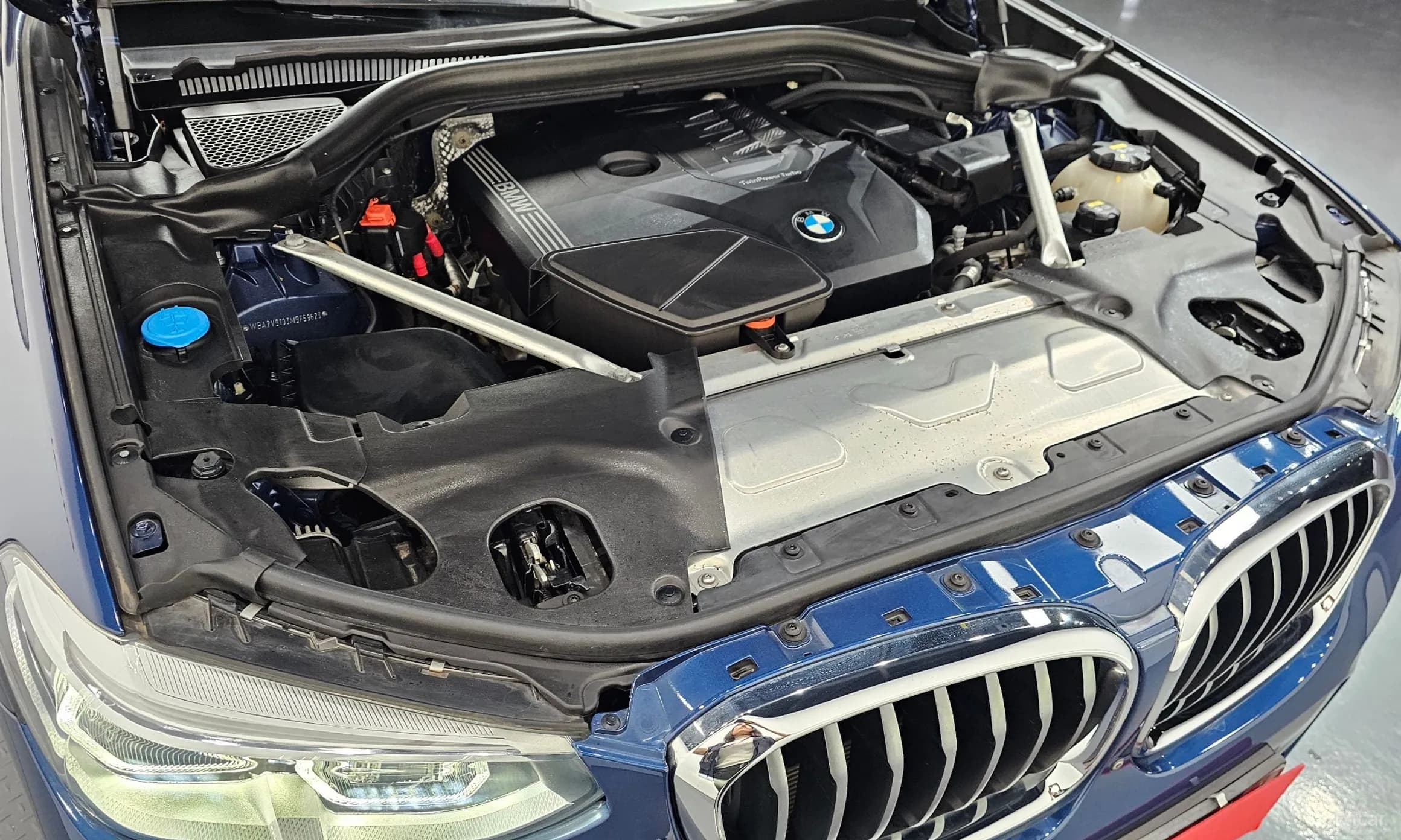 X4 (G02)