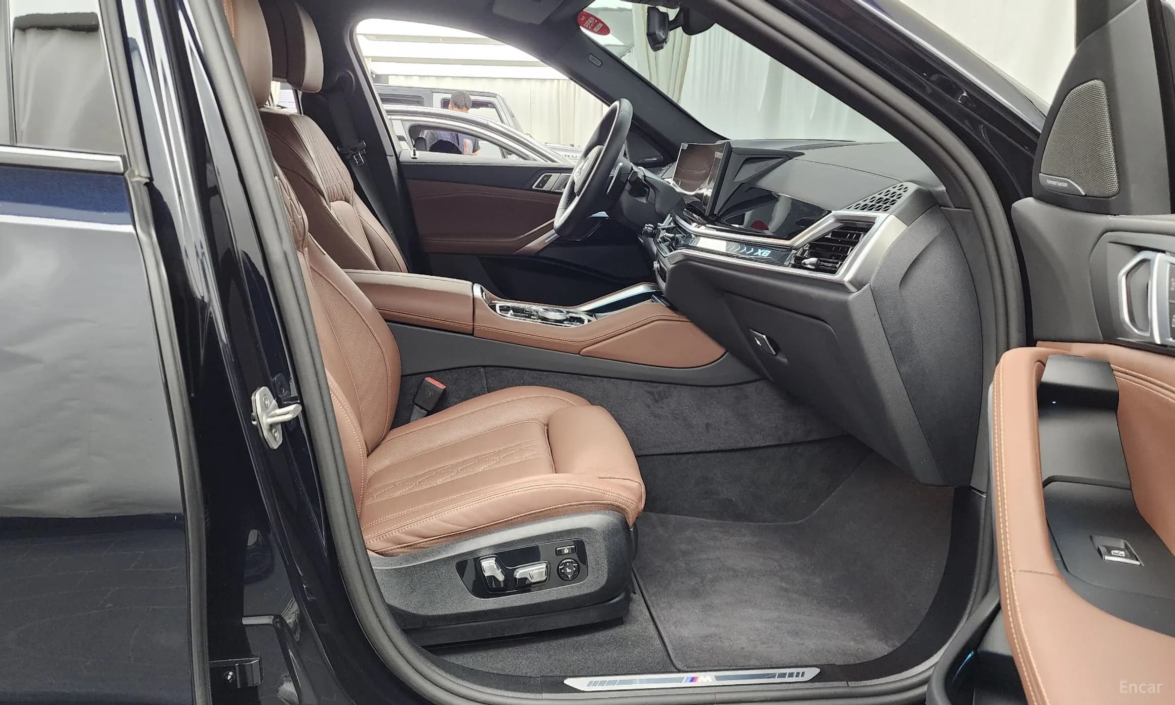 X6 (G06)