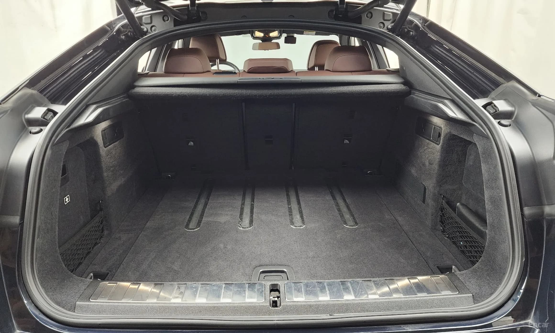 X6 (G06)