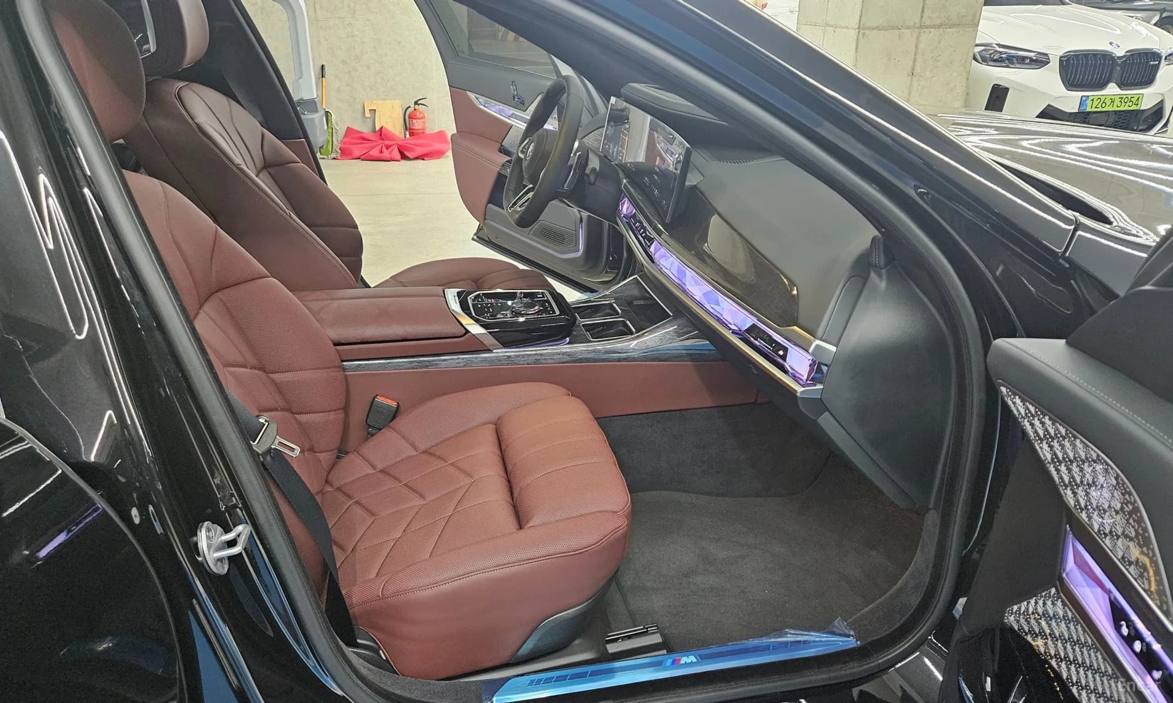 7 Series (G70)