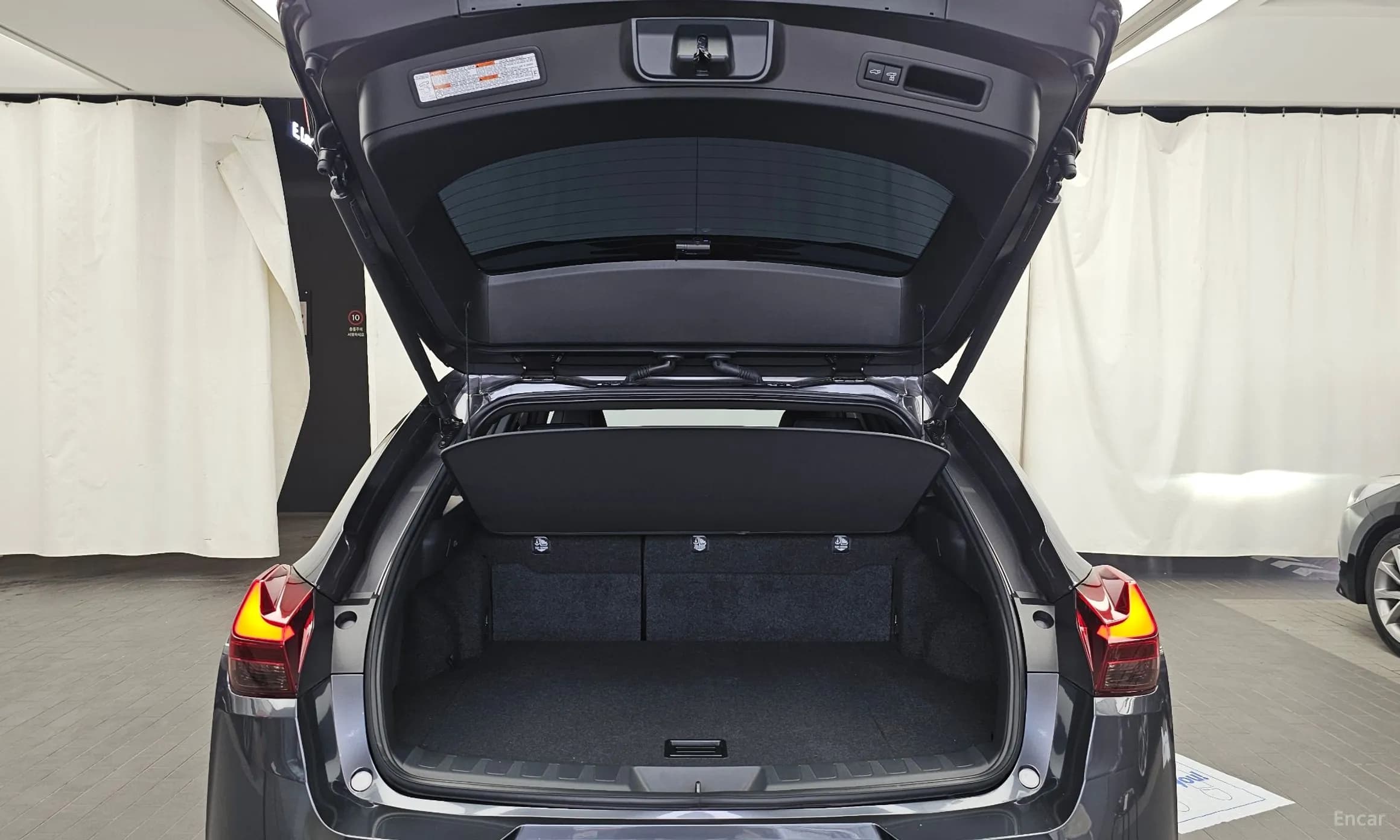 UX300h