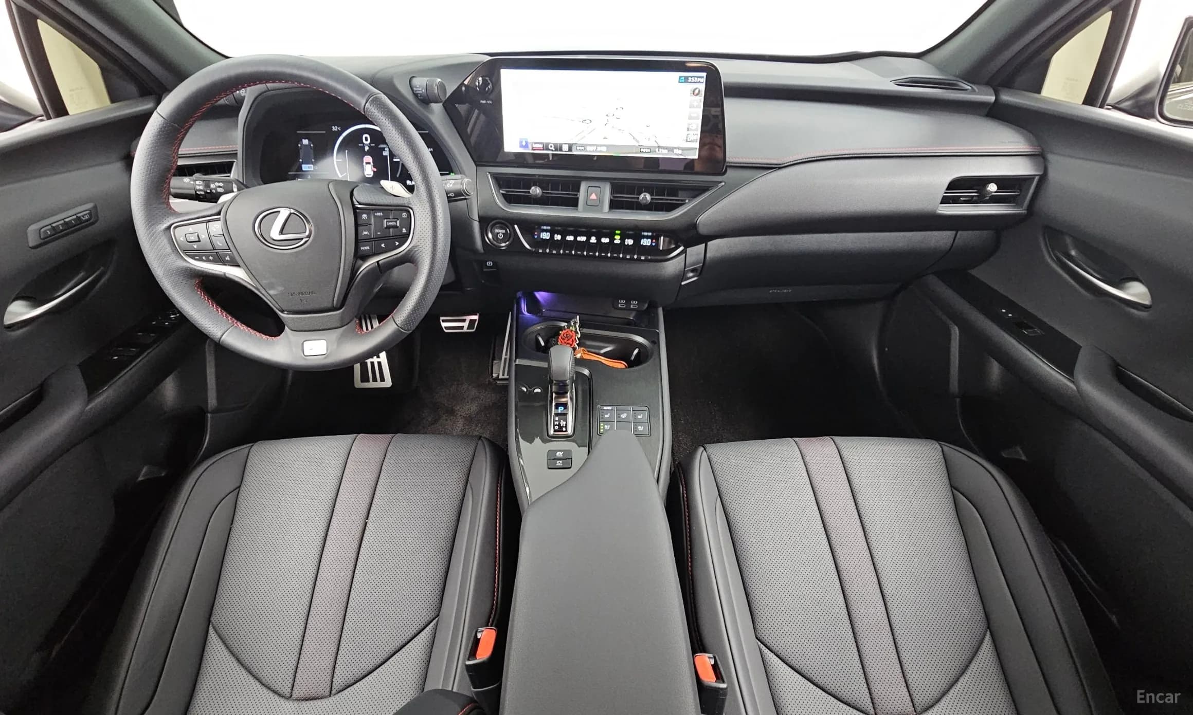UX300h