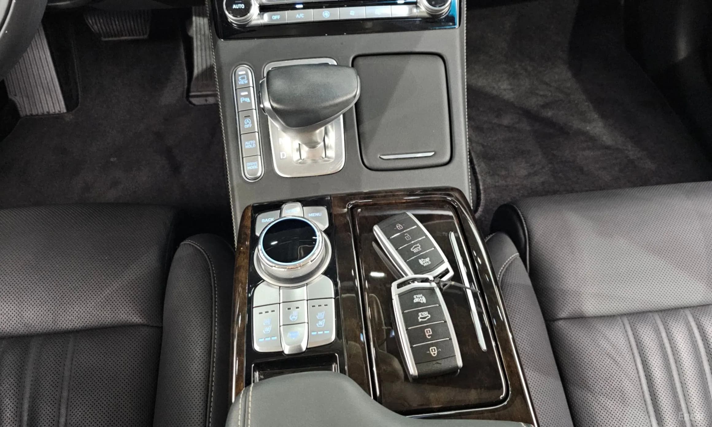 G90