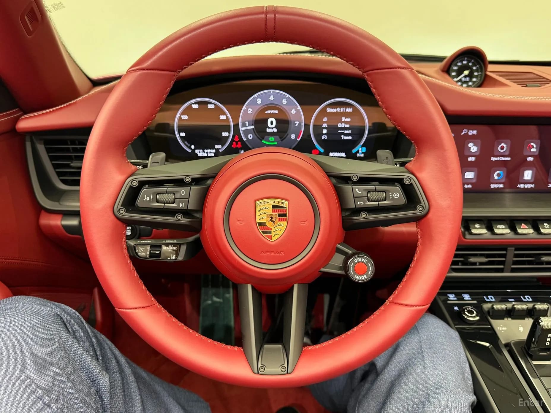 911 (992)