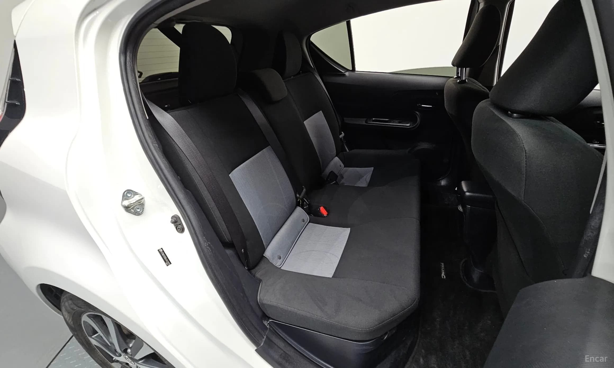 Prius C