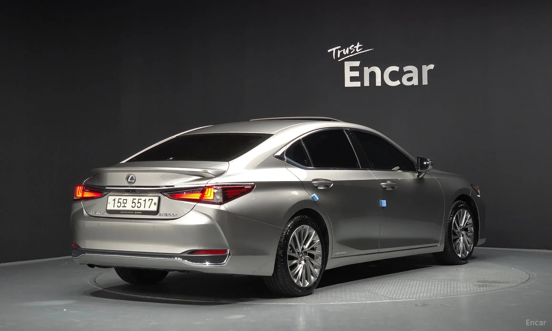 ES300h 7th Generation