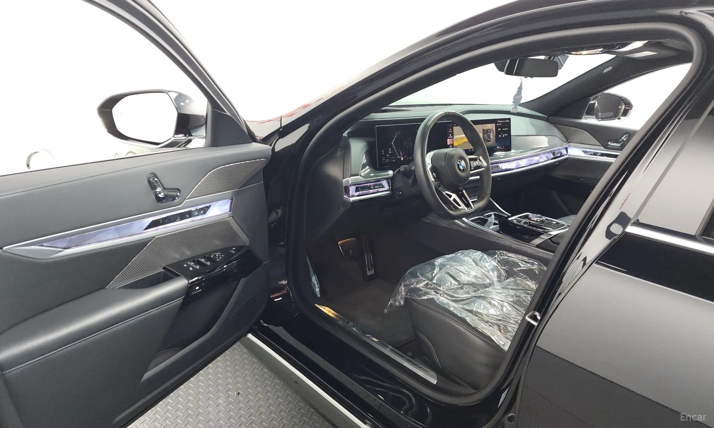 7 Series (G70)