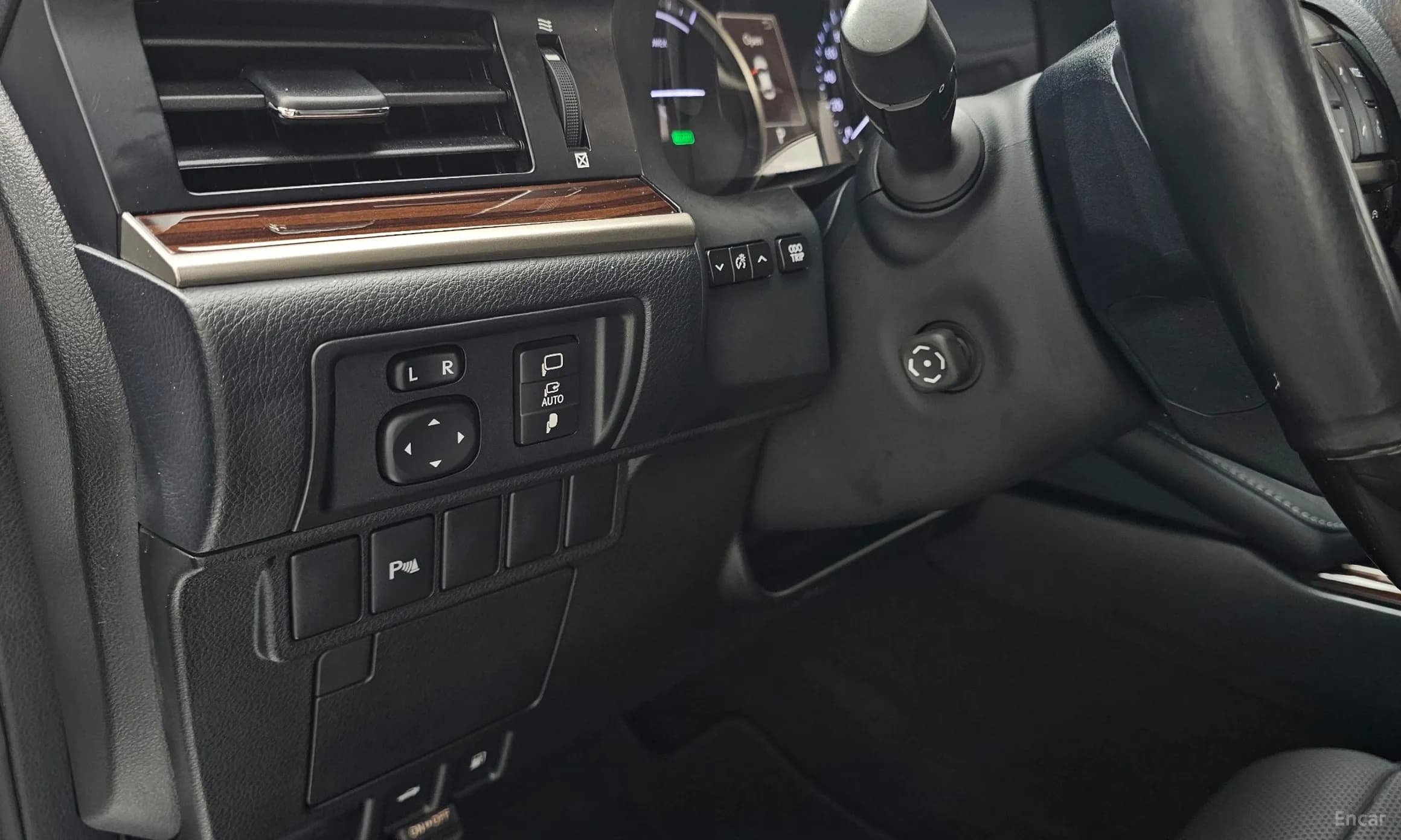 New ES300h