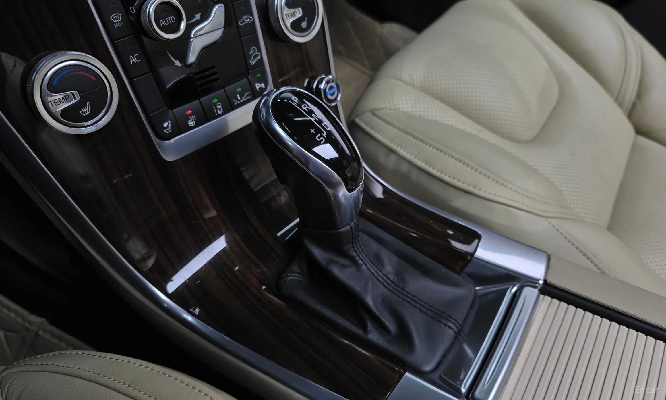 XC60