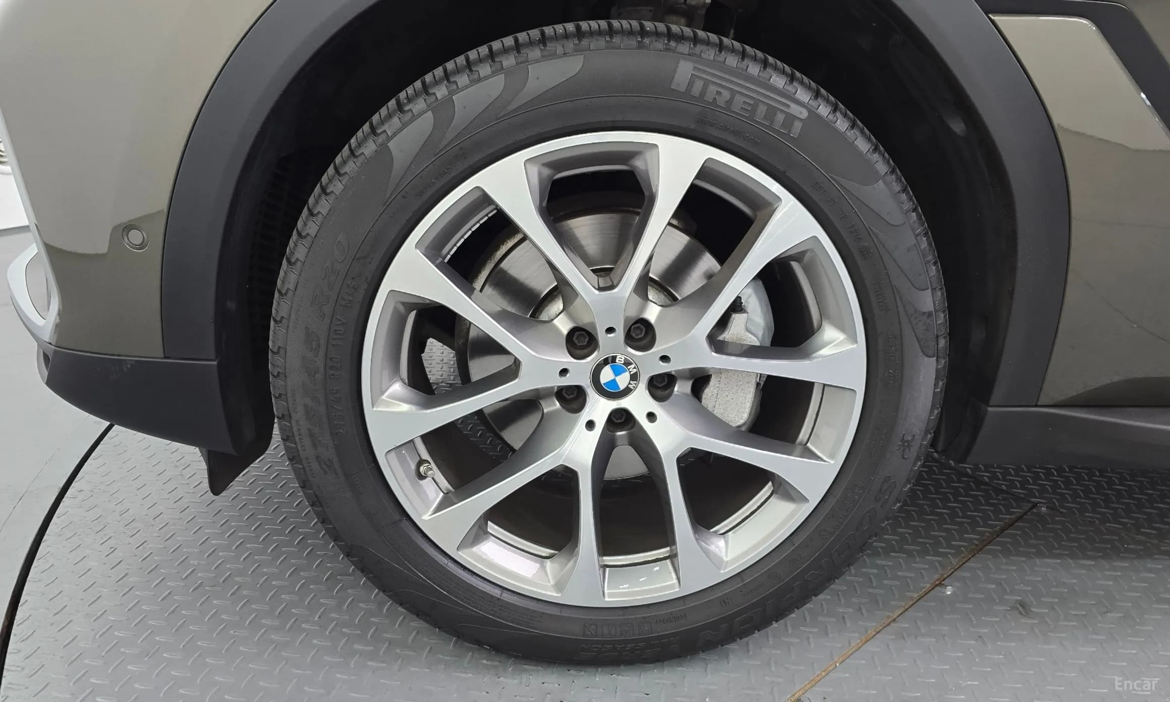 X6 (G06)