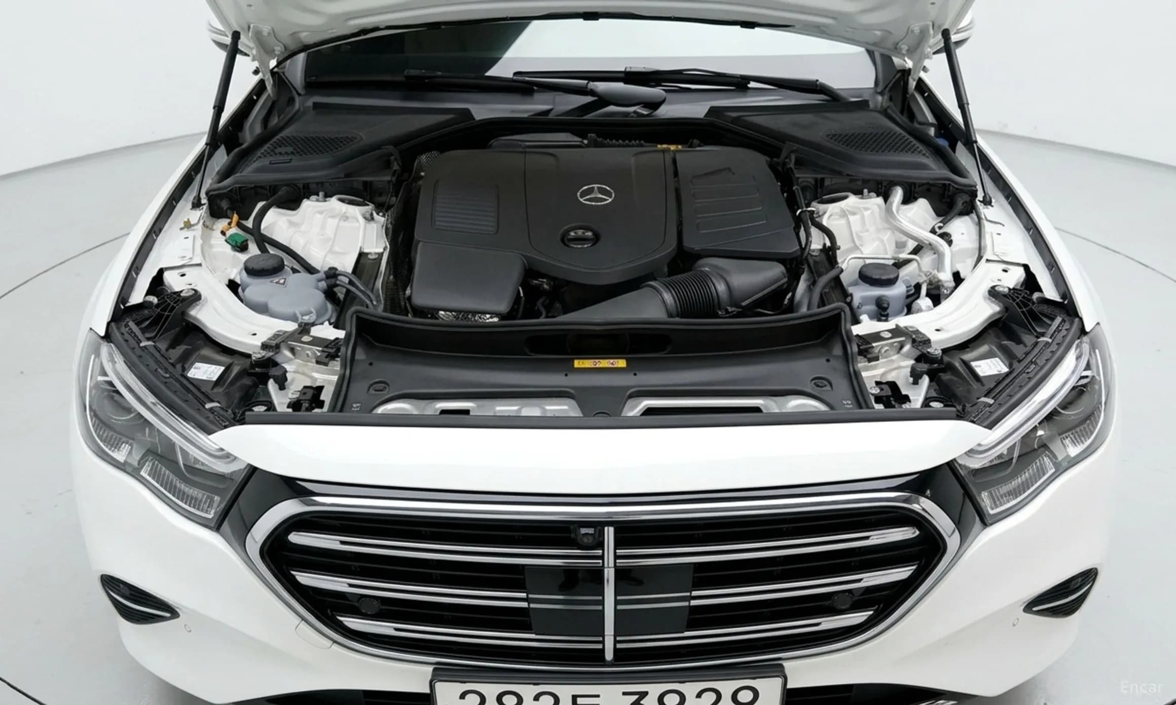 E-Class W214