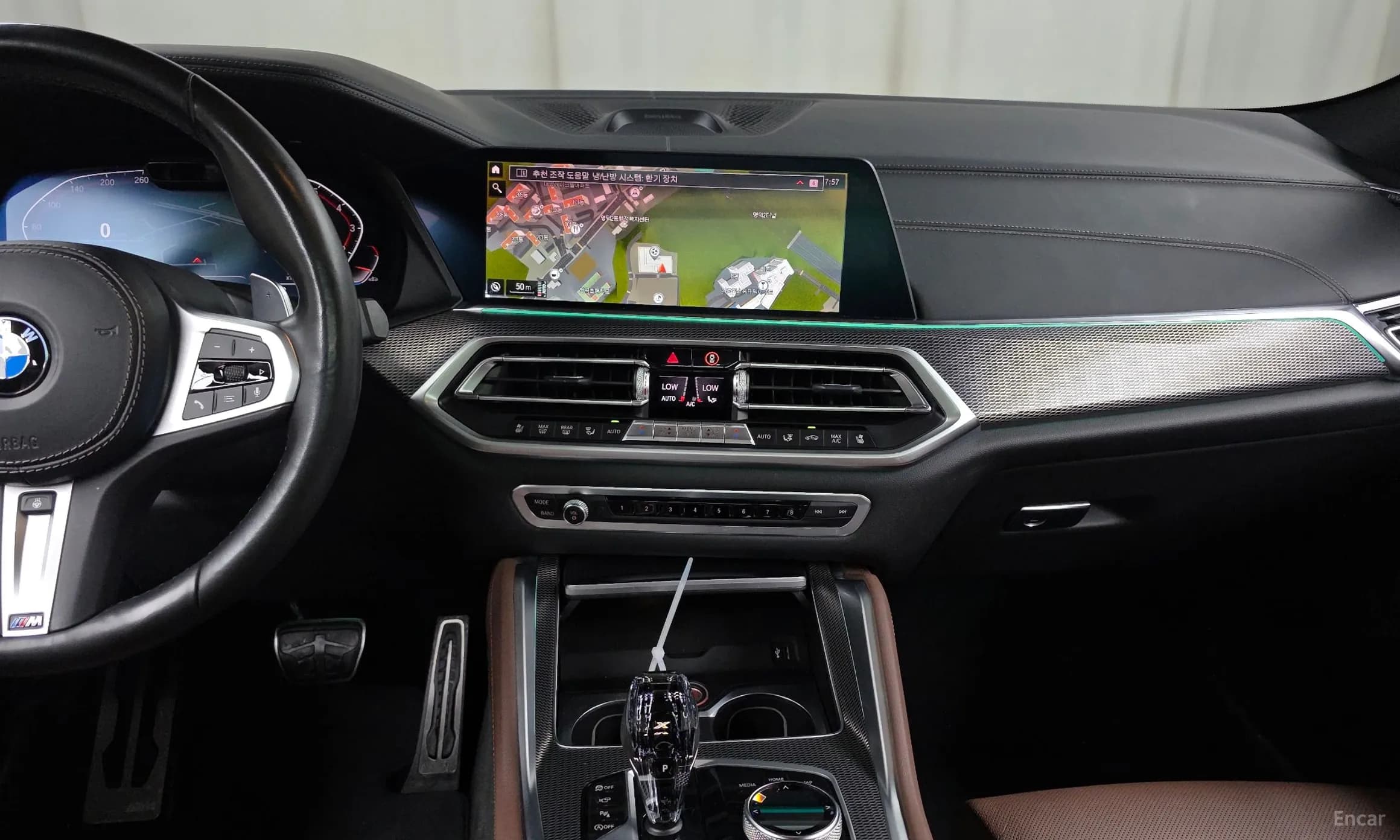 X6 (G06)