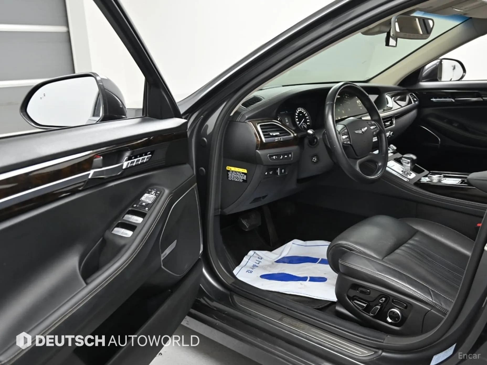 G90
